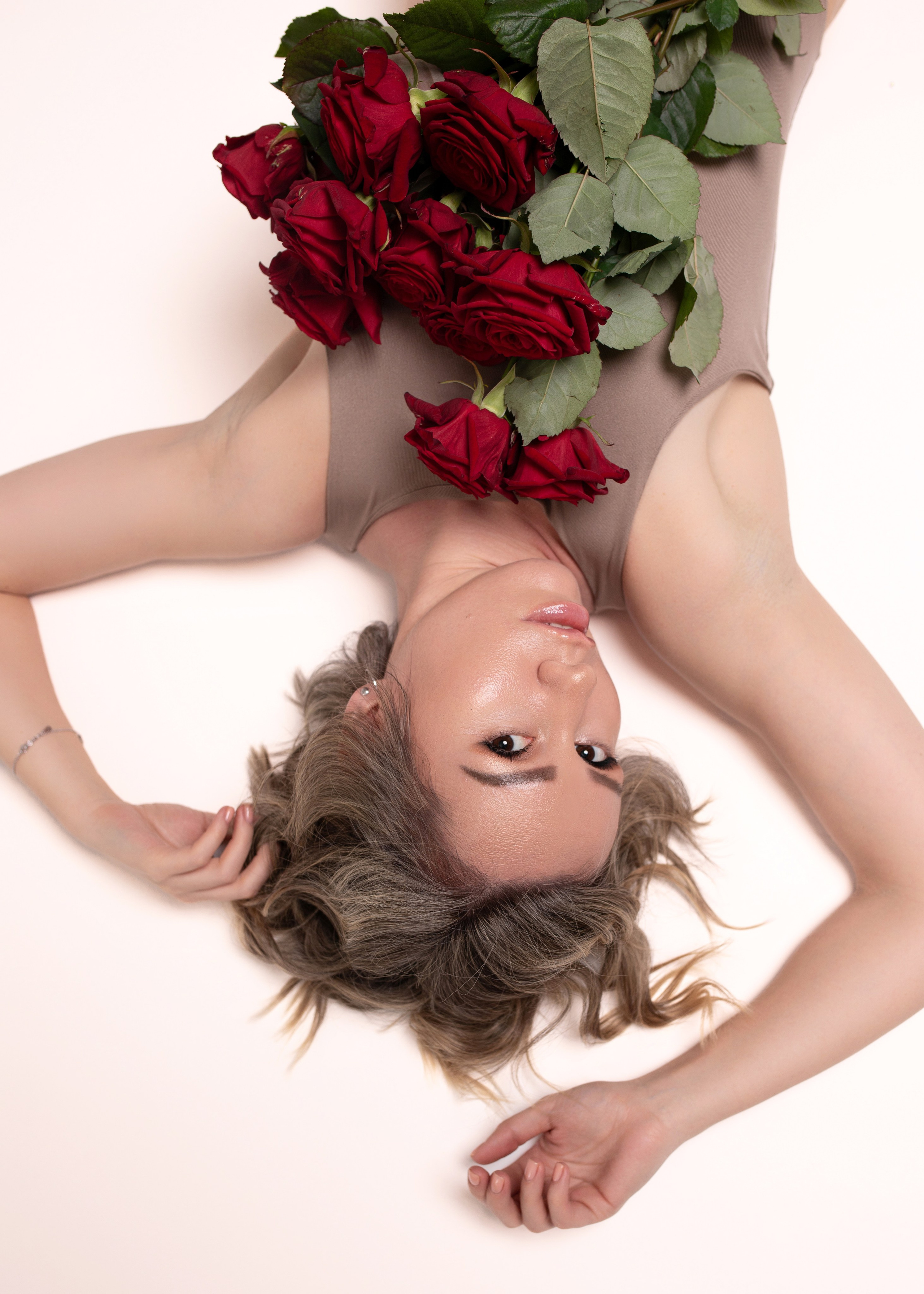 Женская фотосессия. Фотосессия для танцовщицы. Женский портрет. Фотограф Полозов. город Москва