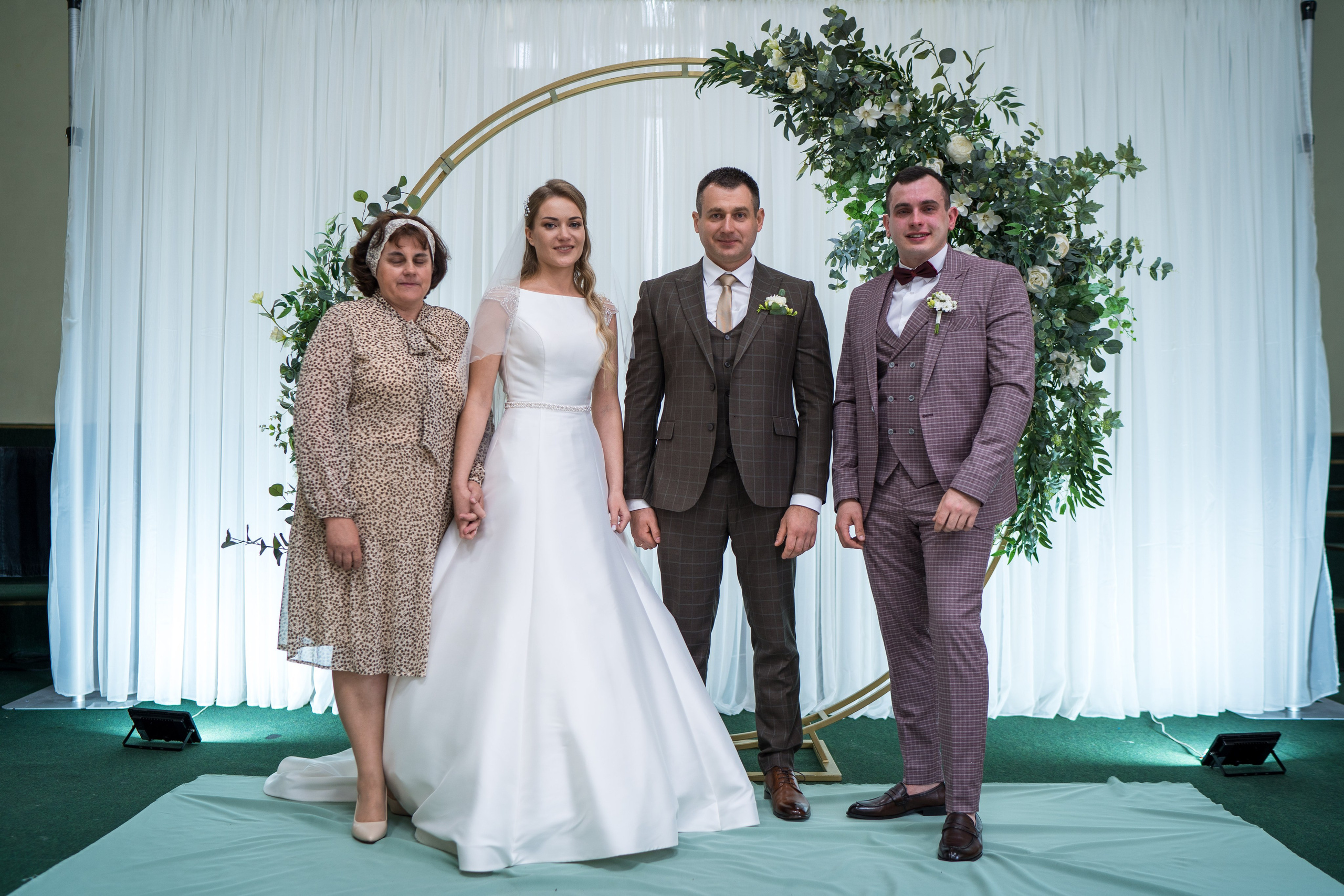 Фотосъемка венчания в Москве. Каталожная и промышленная съемка в Москве Александр Плонский