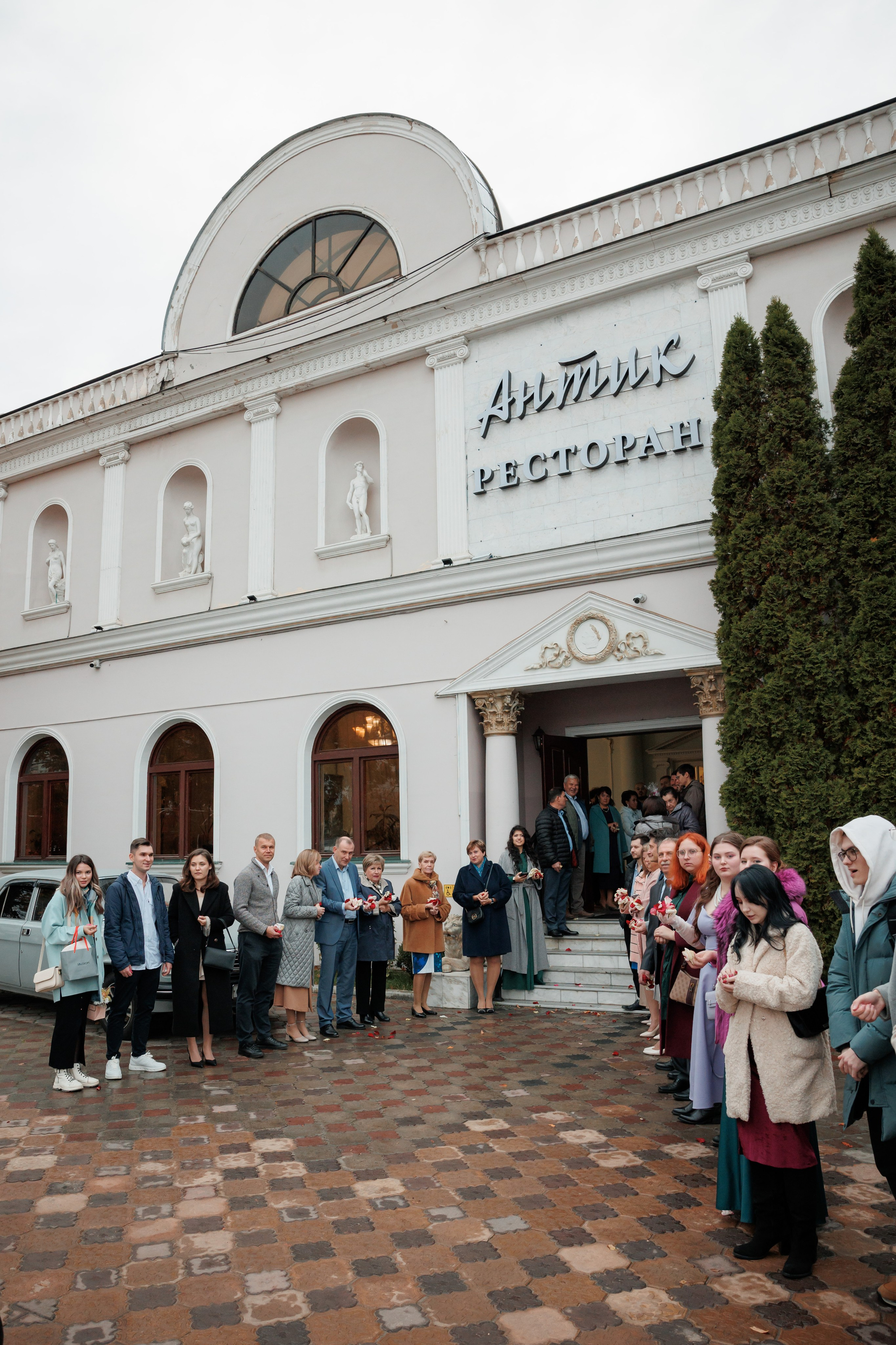 Константин и Дарья, ЗАГС ВДНХ, отель Soluxe, ресторан «Антик». Свадебный и репортажный фотограф (Москва, Королев и другие)