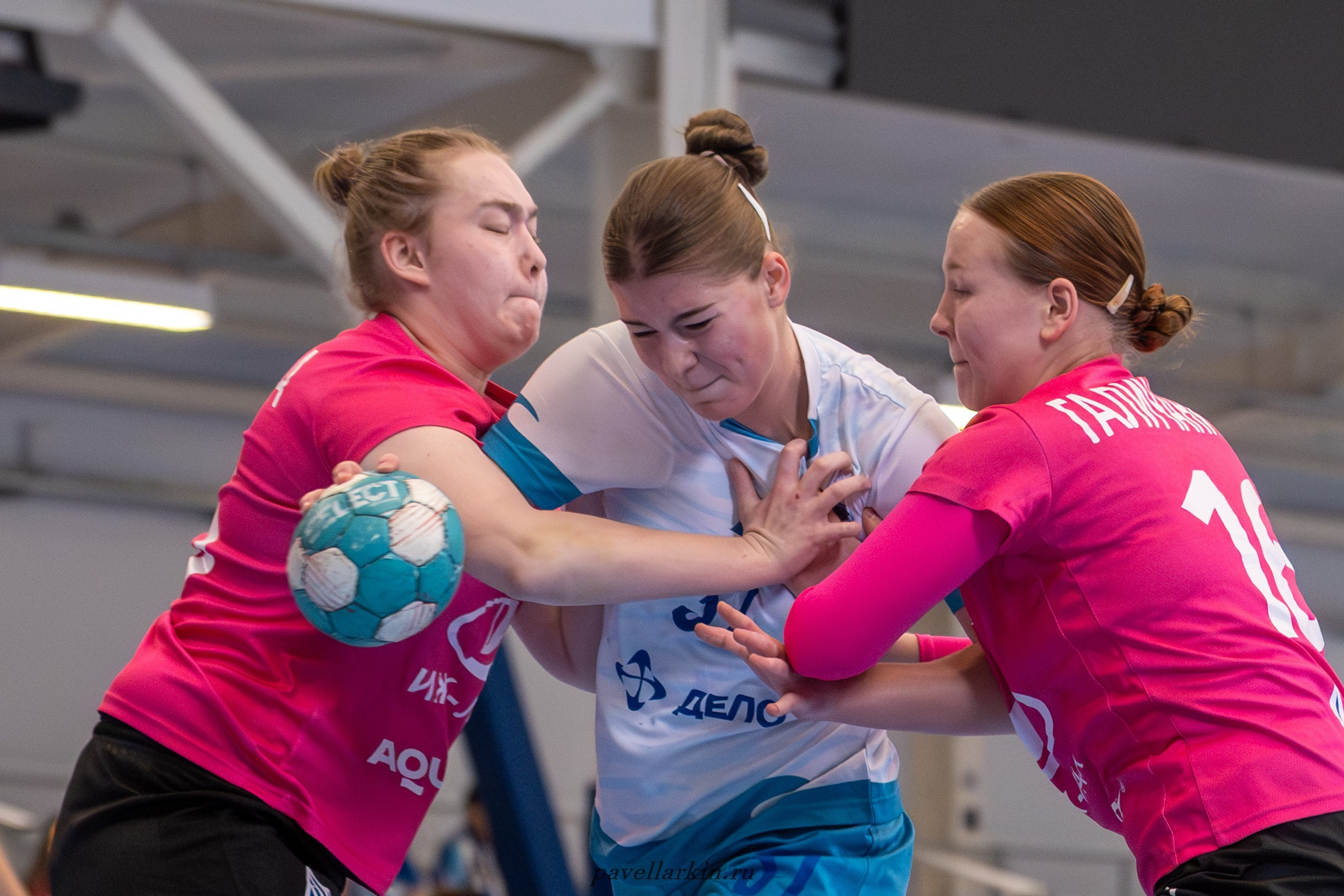 Гандбол. Черноморочка-2 — Университет-2. Спортивный фотограф, фотожурналист Павел Ларькин