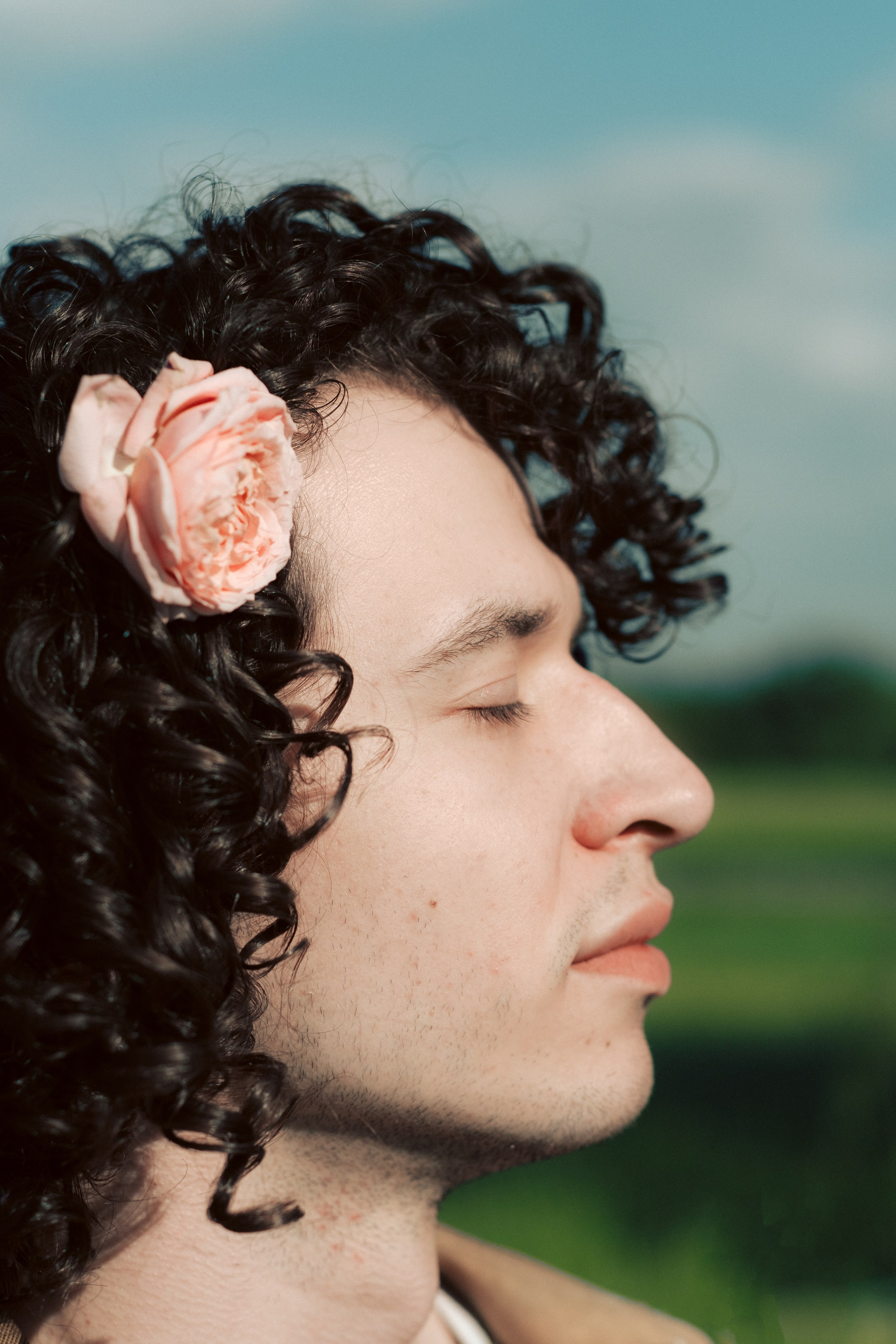 Костя. Съёмка с цветами в поле. Lickord