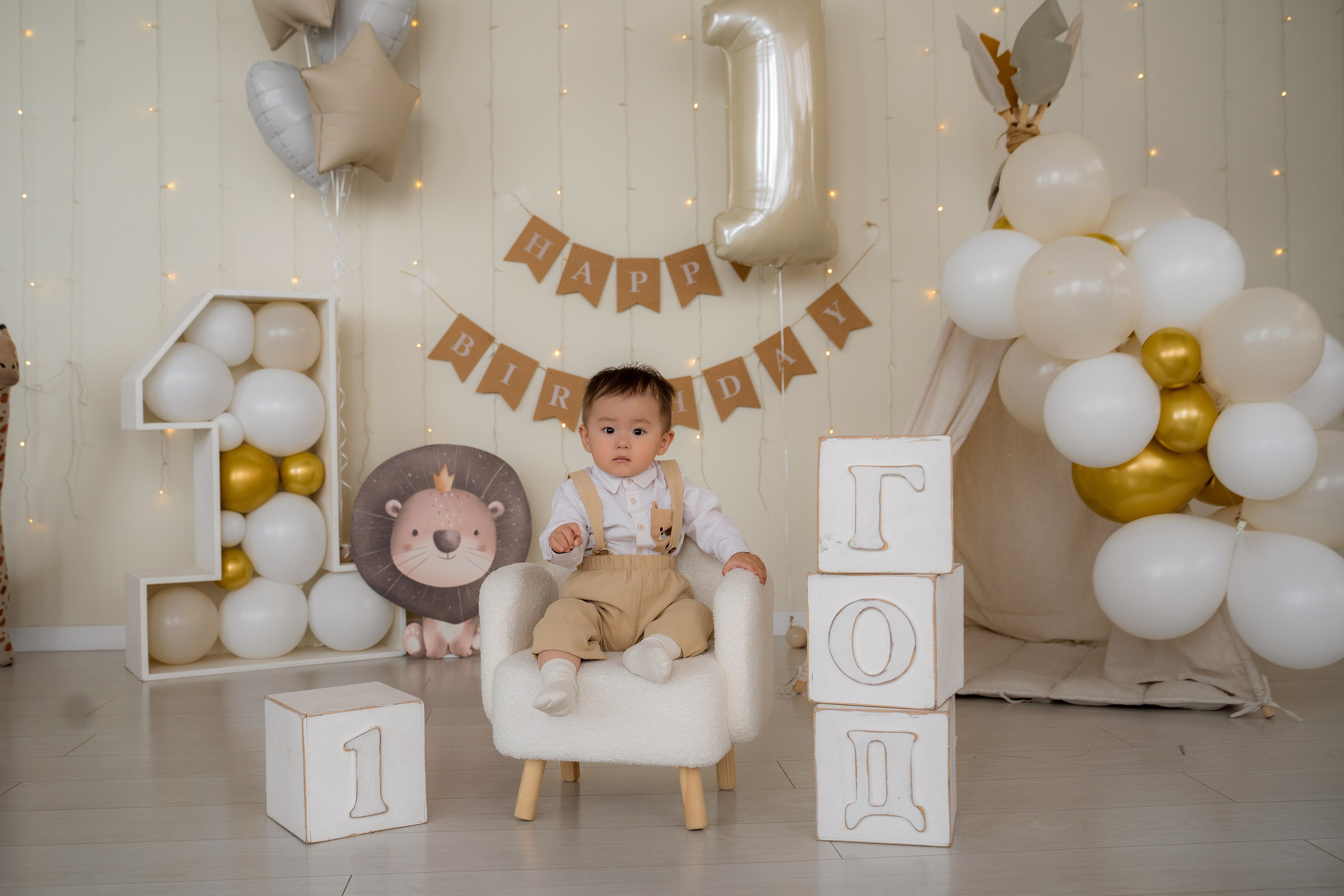 Cake Smash. Фотостудия Малина в городе Улан-Удэ. Фотограф Ирина Жарникова