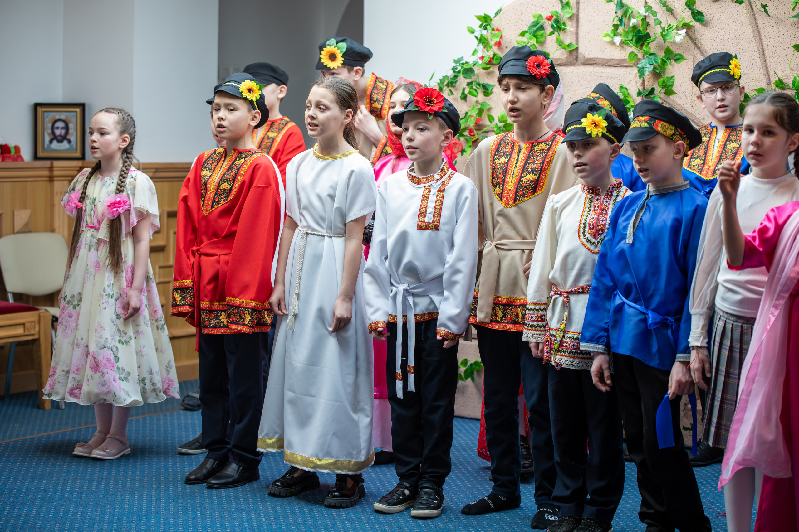 Пасхальный концерт Воскресная школа 2025. Фотограф Таинств Крещение и Венчания г. Магадан Власова Ульяна