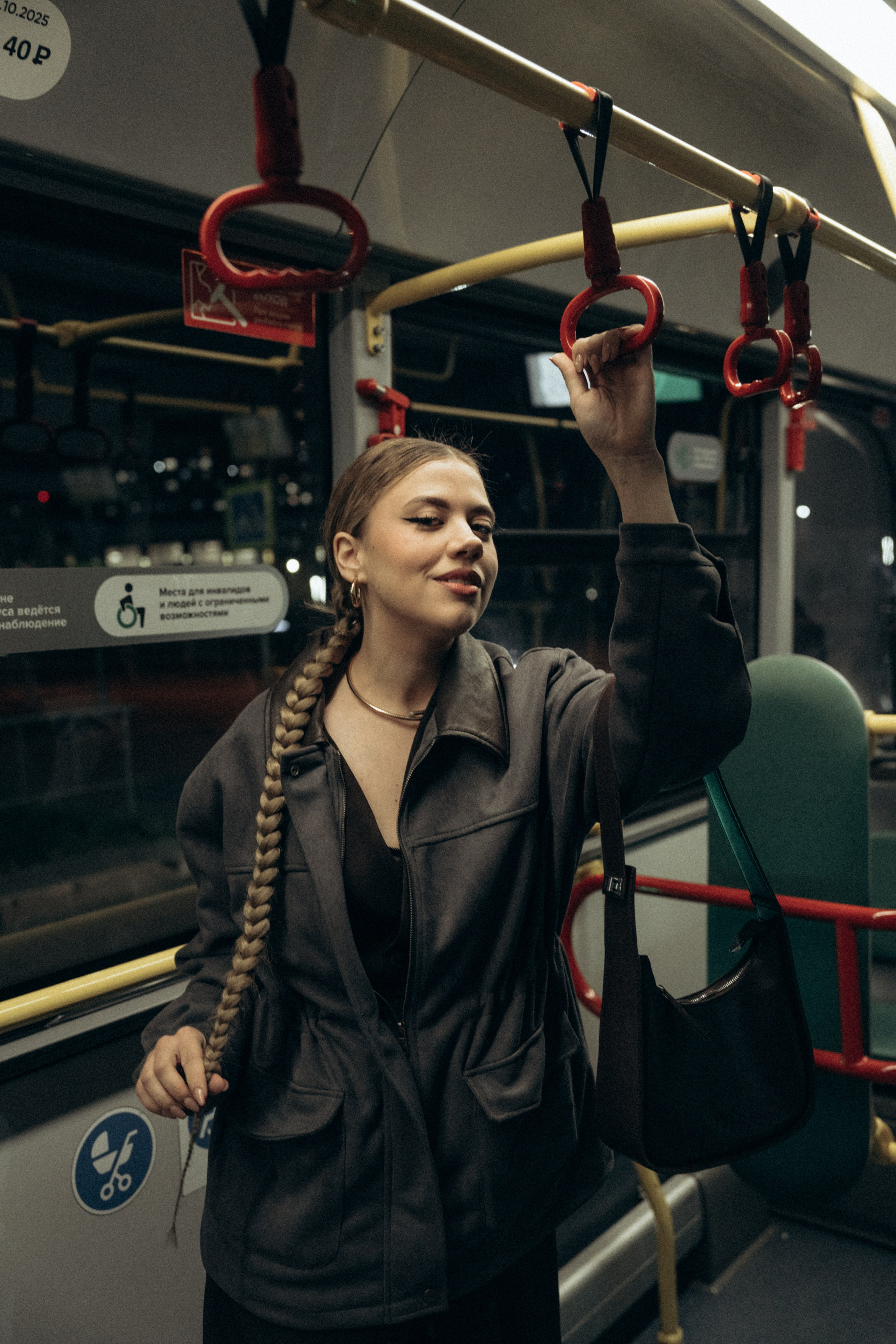 В автобусе. Фотограф и видеограф в Тюмени Екатерина Чернецкая