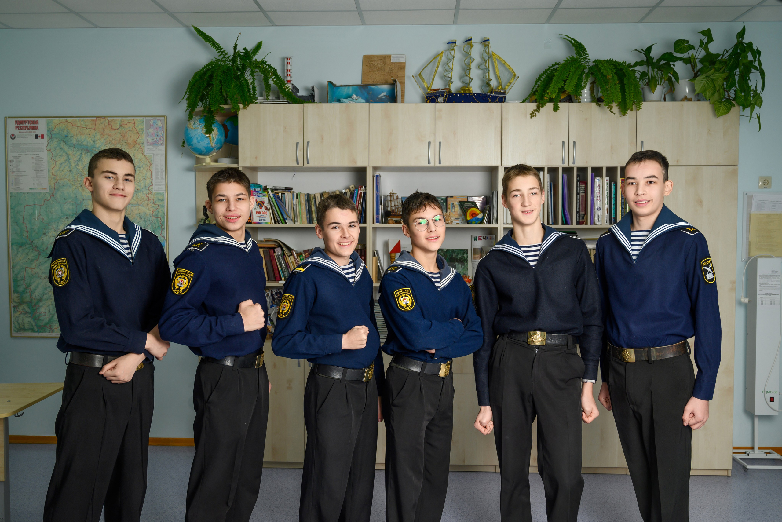 Старшая школа. Фото. Современные выпускные альбомы. Воткинск