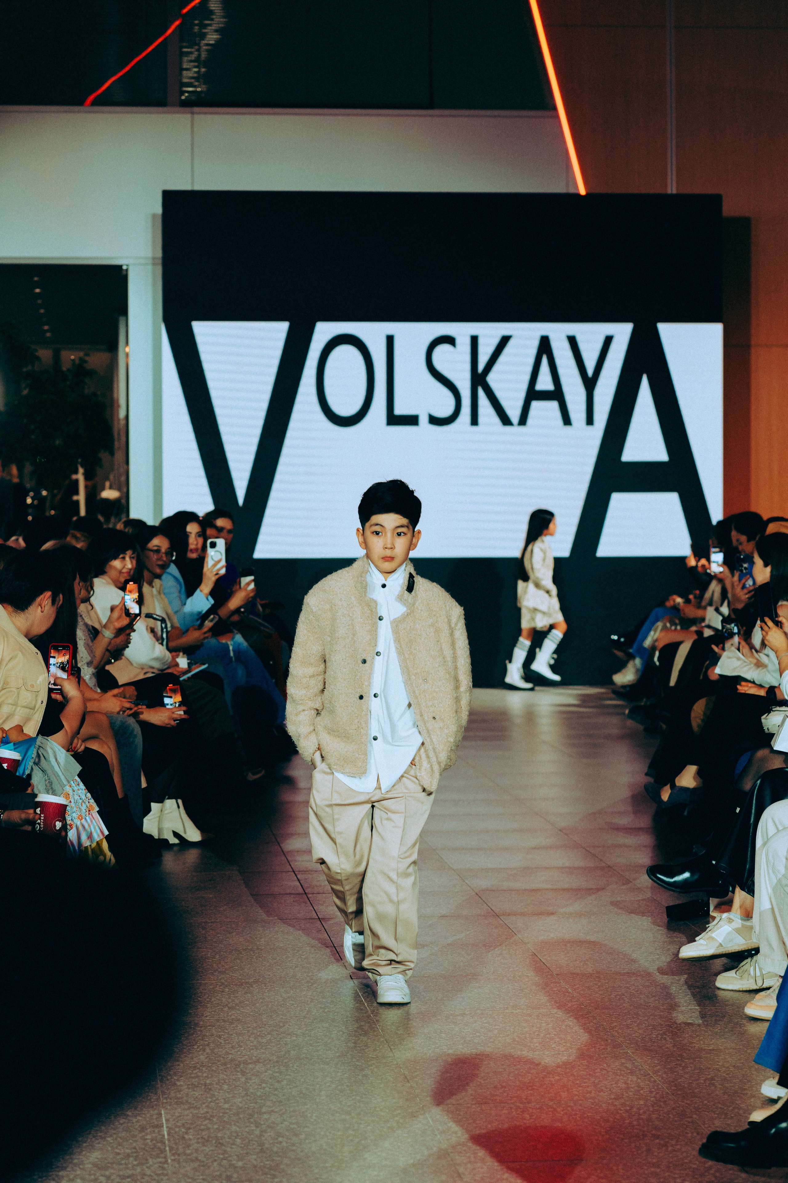 Fashion Show Allur. Репортажный фотограф в Астане — Диана Калтаева, портретный фотограф