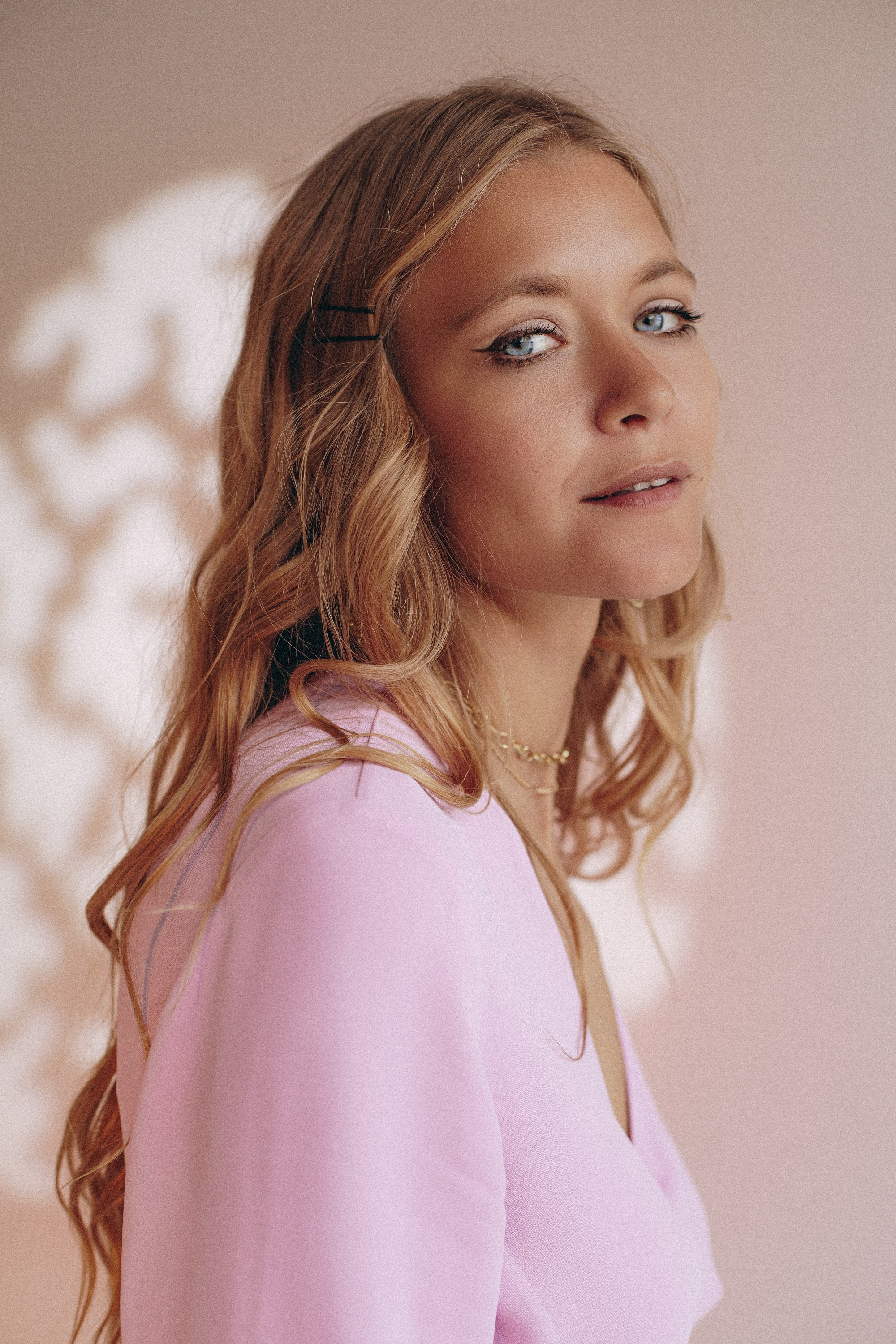 Женская фотосессия недорого, фотограф Москва, фотограф для девушек. Свадебный фотограф Москва. Семейный фотограф. Предметная съемка, съемка одежды