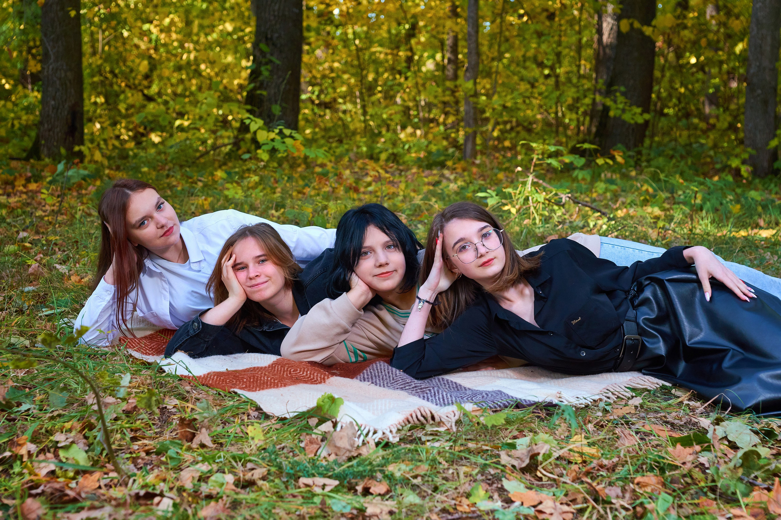 Осень в лесу. 9 класс. 2023. Childrenfoto.ru