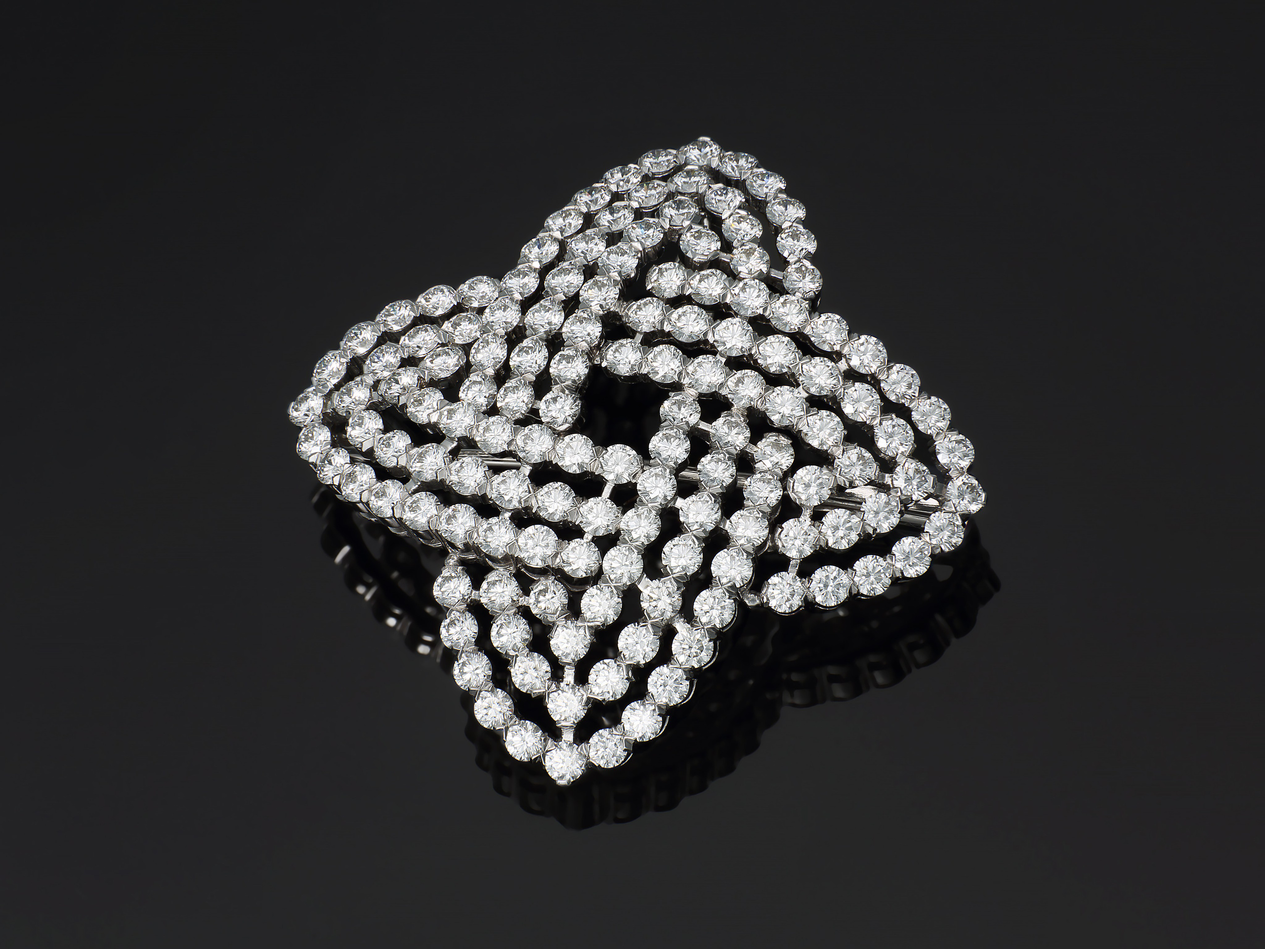 Фотосъемка ювелирных украшений. Предметный и рекламный фотограф в Москве и Московской области Максим Стриганов