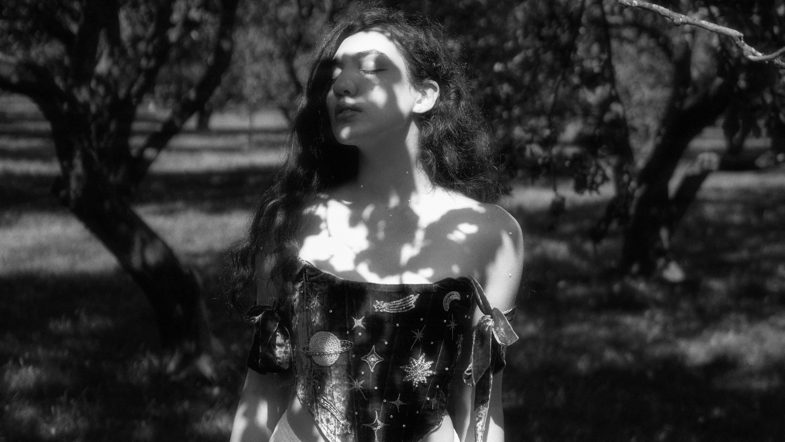 QLING.STUDIO'24. ANNA — PHOTOGRAPHER