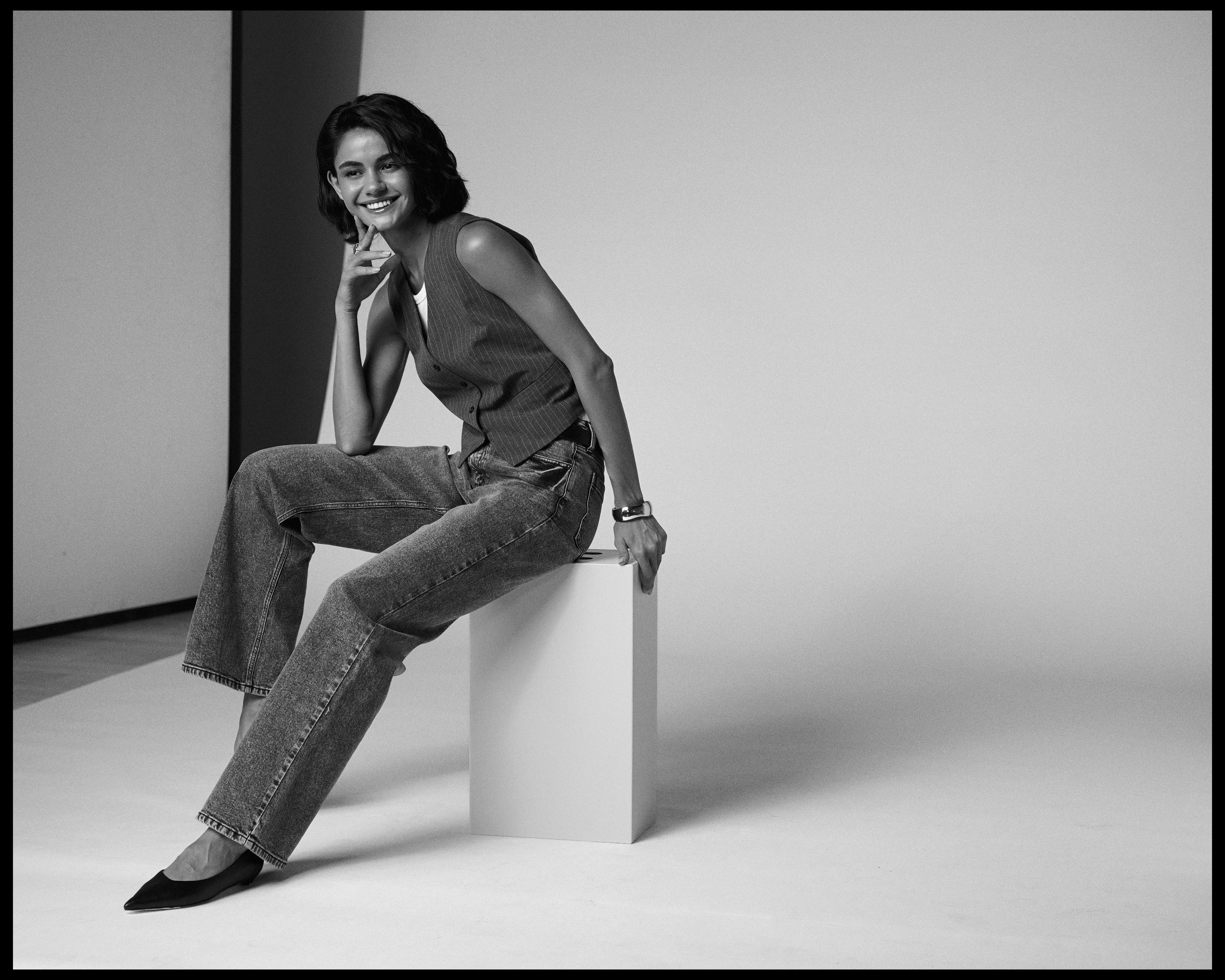 FUNDAY. ANNA — PHOTOGRAPHER