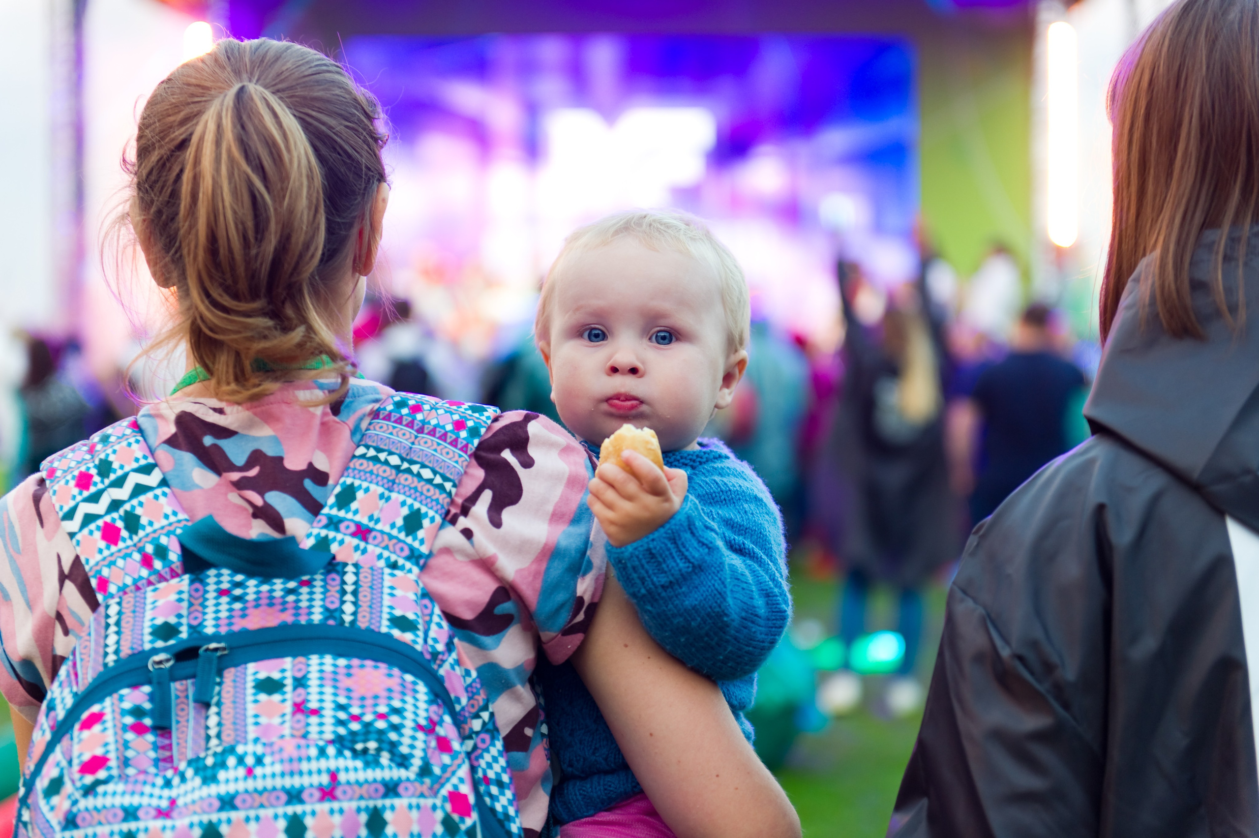 Турбофутбол (корпоративное соревнование «Пятерочки»). Репортажный фотограф и видеограф Слава Думчев. Тимбилдинги, отчетники, корпоративы