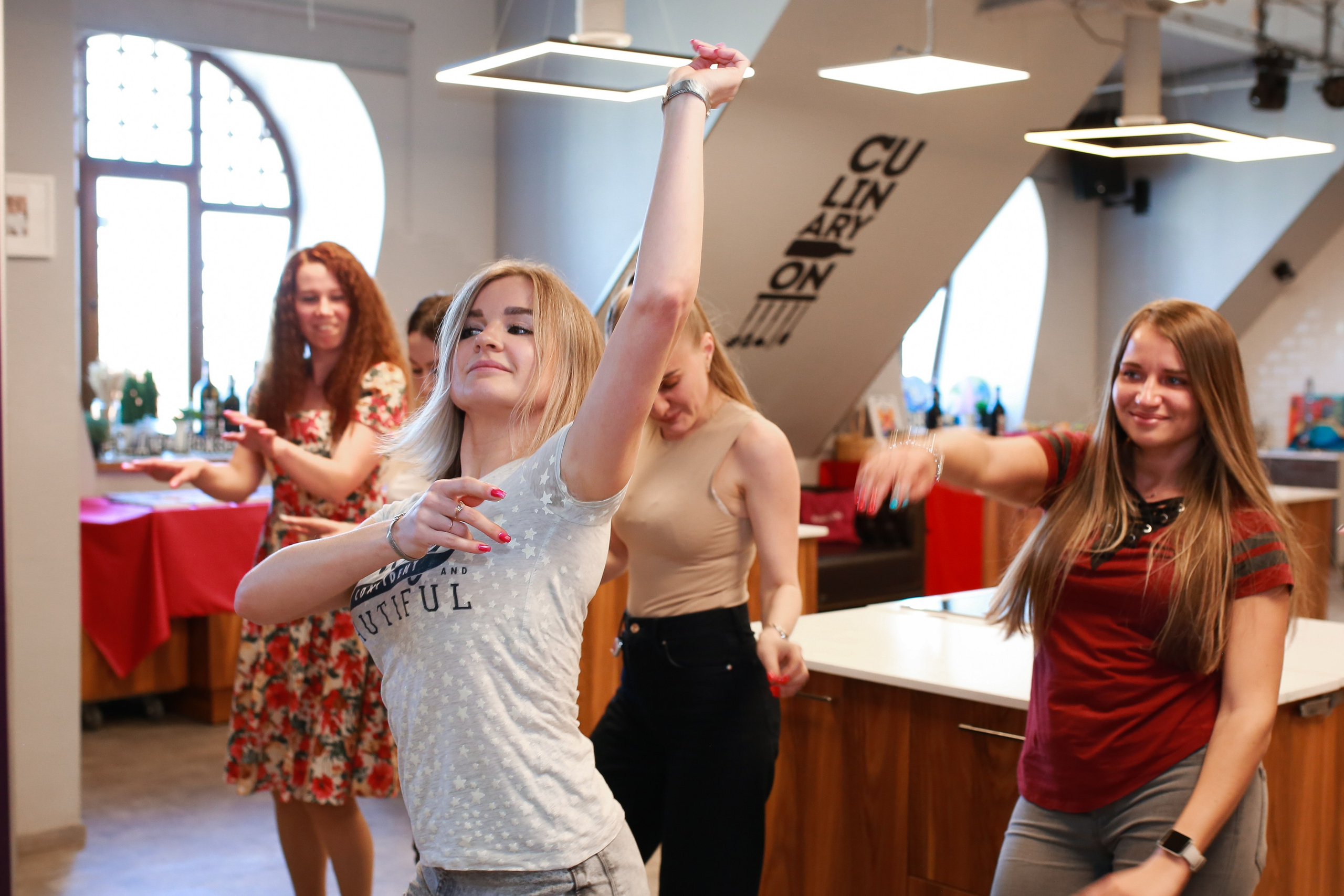 Коктейльное караоке для «Яндекс». Репортажный и портретный фотограф Полина Ершова