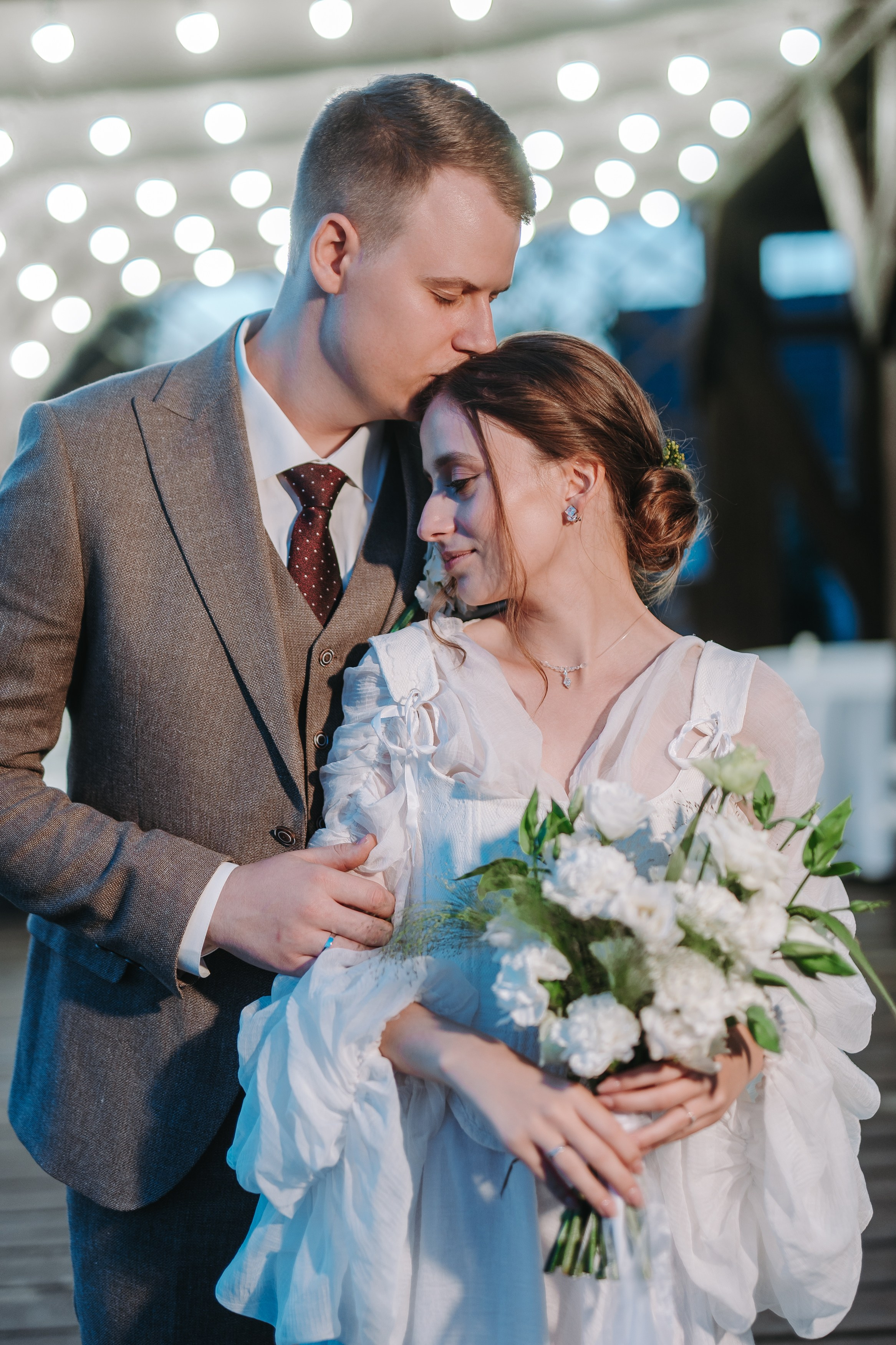 БАНКЕТНЫЙ ЗАЛ ТОРТУГА, ВЕДУЩИЙ АНДРЕЙ ОГНЕВ