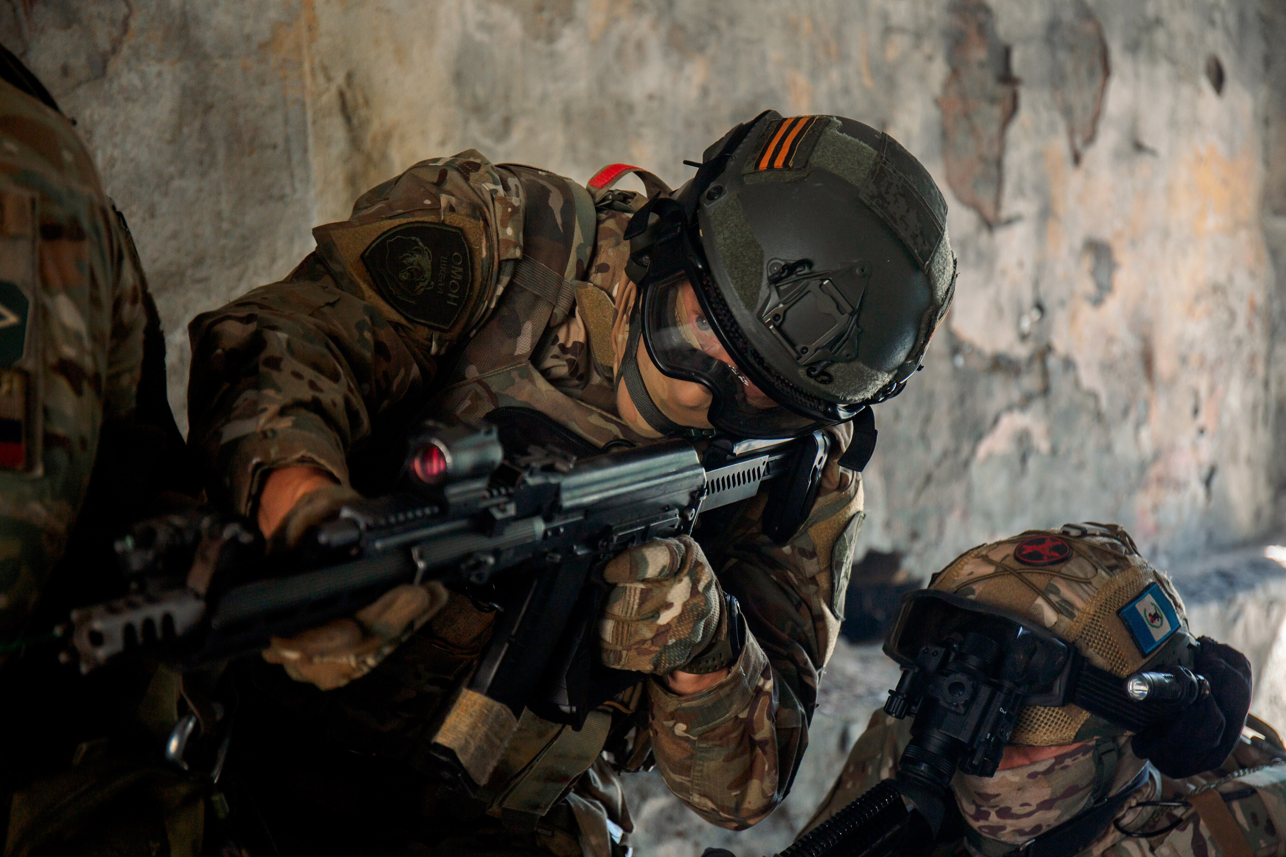 Поле. Для тех, кто не ждёт удачи, а создаёт её. Каждая фотосессия — это твой момент, твой стиль, твой успех. 📸