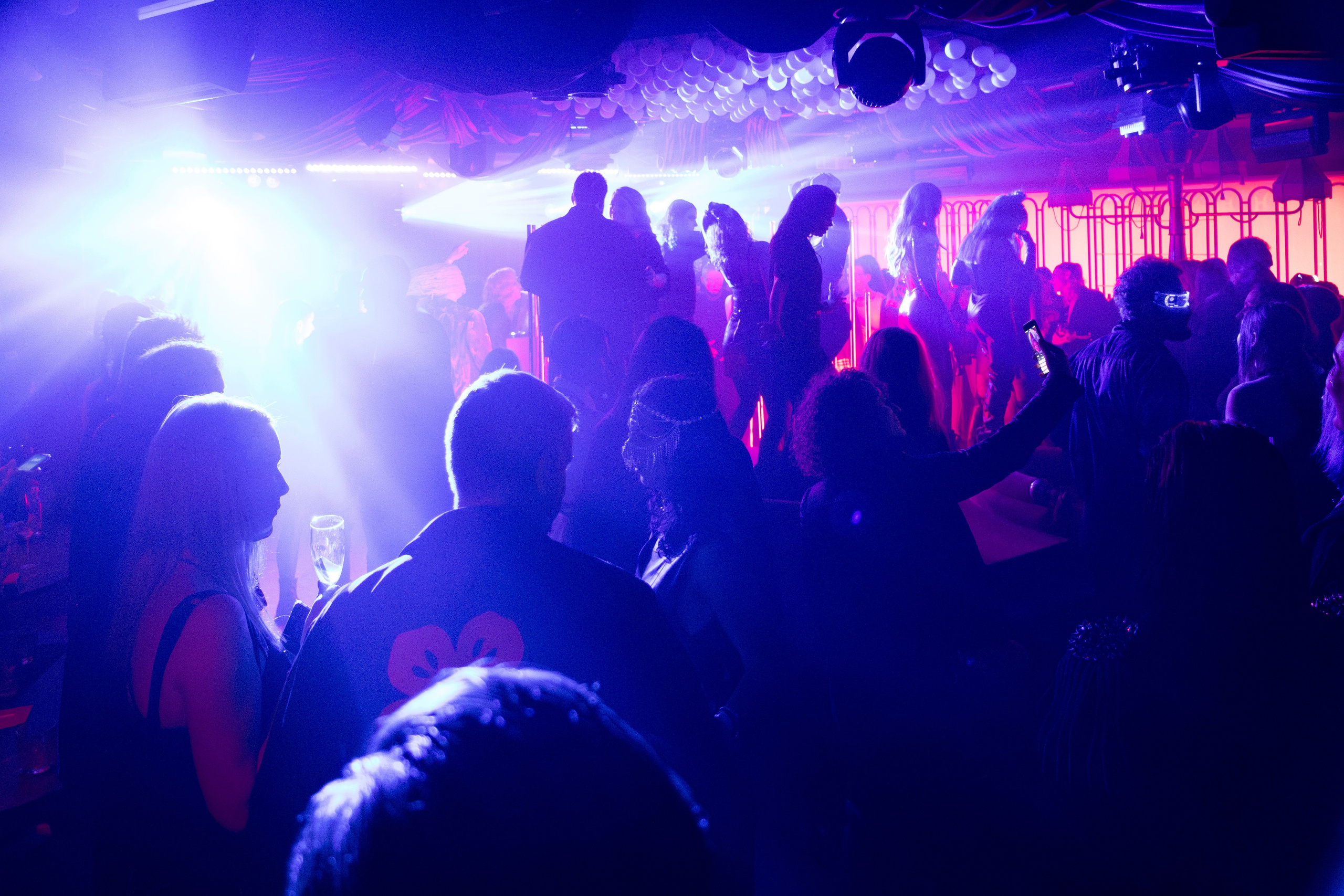 Вечеринка «ILLEGAL FRIENDS». Фотограф г. Владивосток