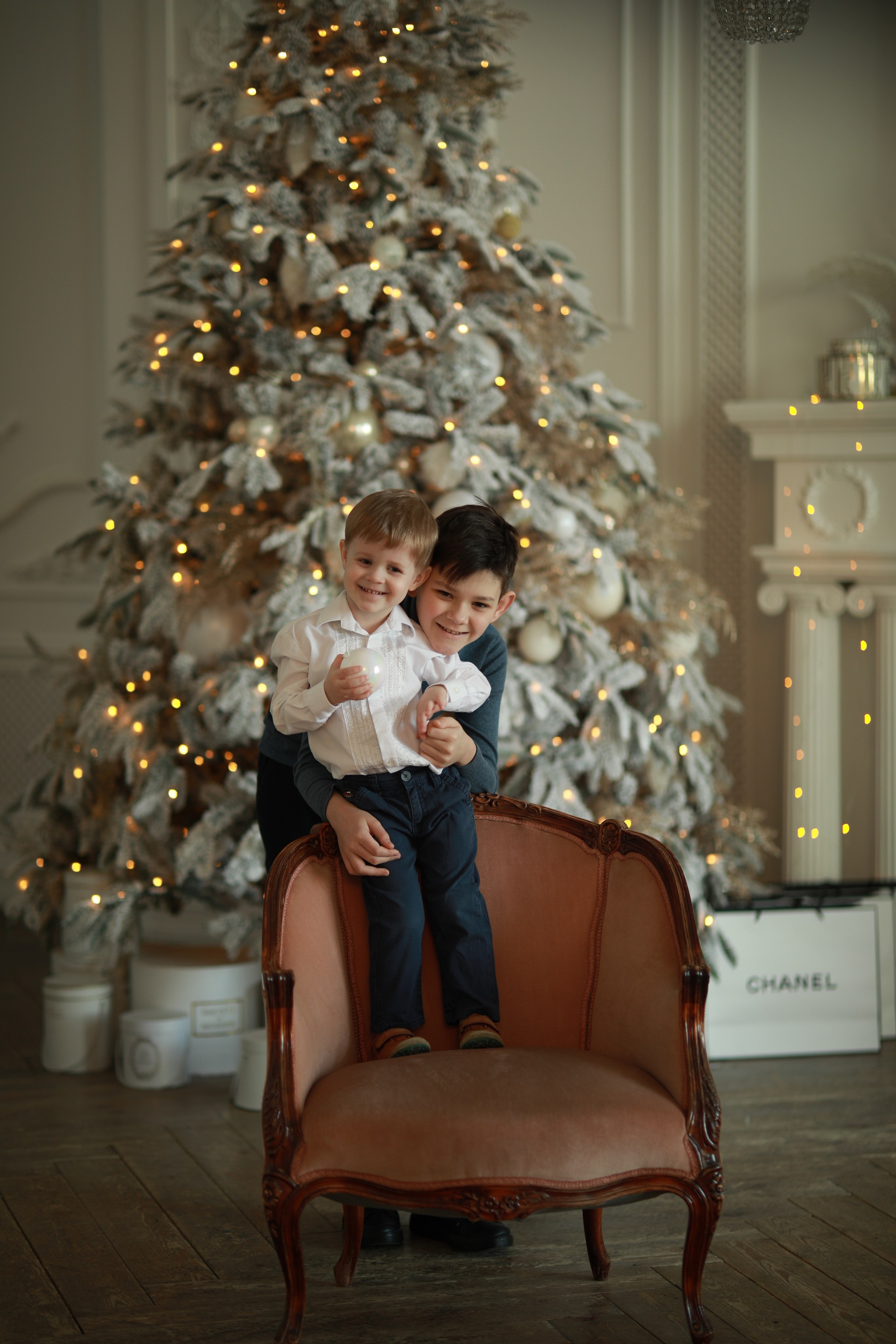 Новый год зал Angels. Фотограф Юлия Рязанова Москва семейный и детский