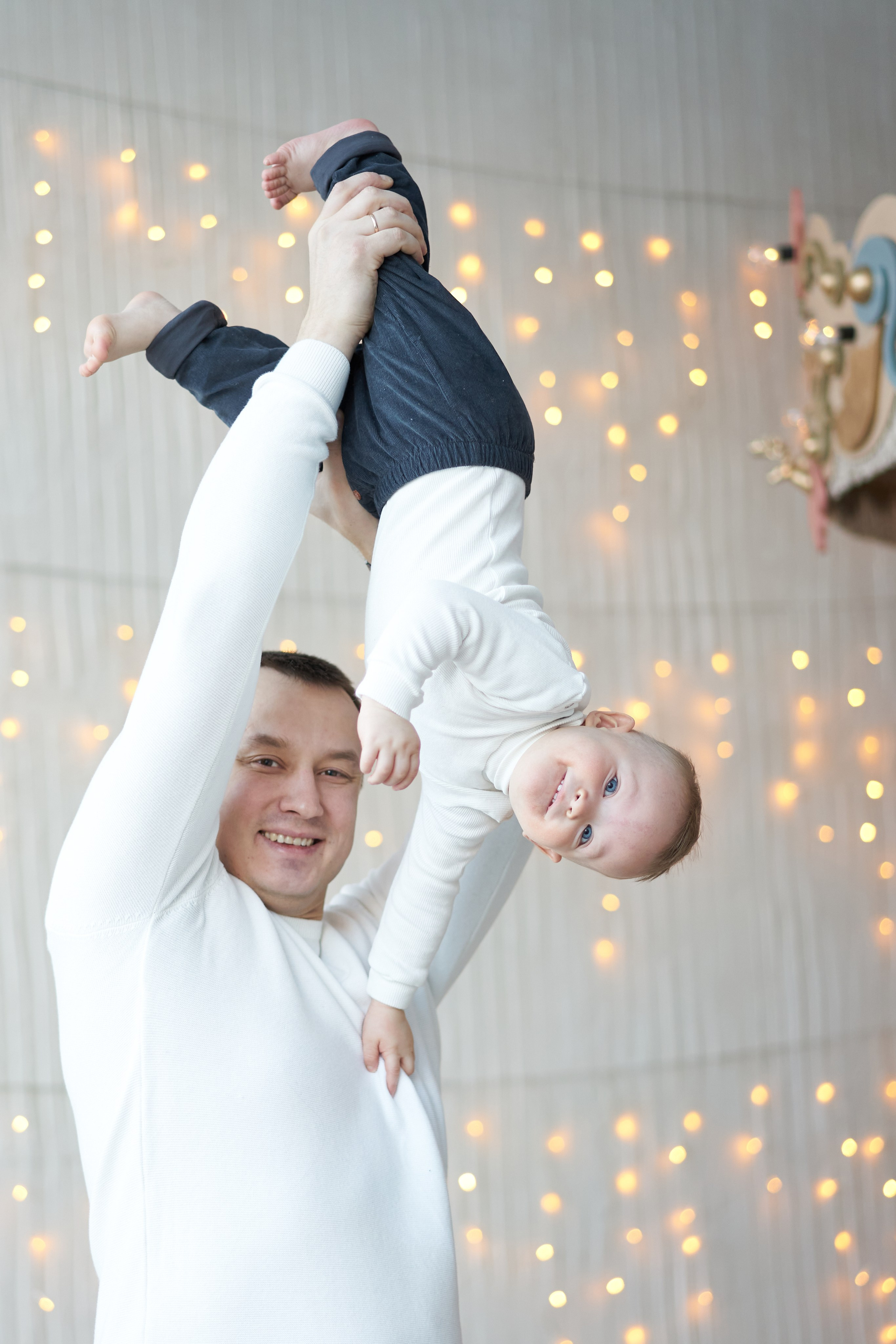 Семейная фотосессия в студии. Фотограф Екатеринбург Кокшарова Александра