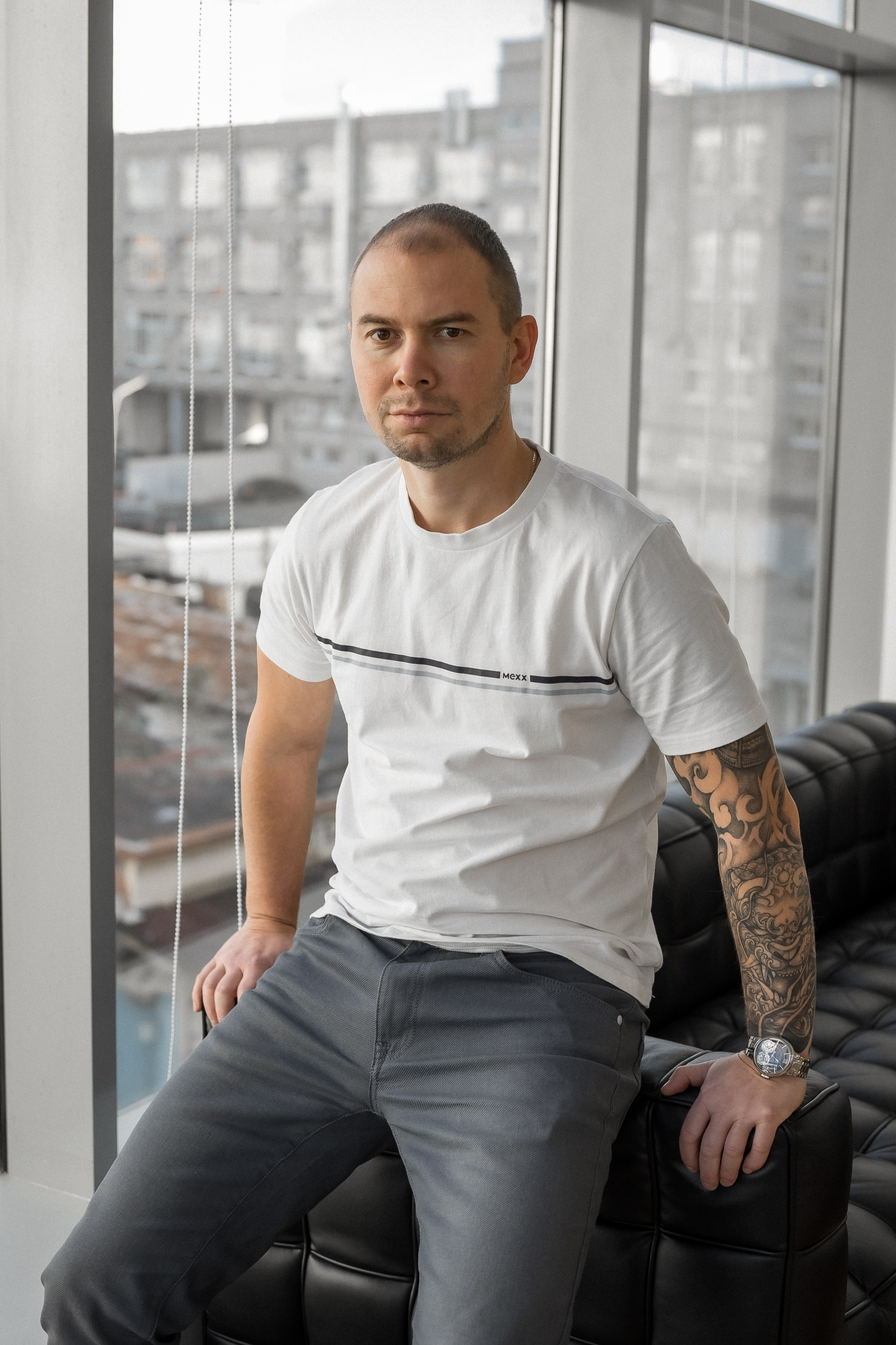 Бизнес портрет для руководителя. КОНТЕНТ |БРЕНД фотограф Санкт-Петербург — Жанна Олтаржевская