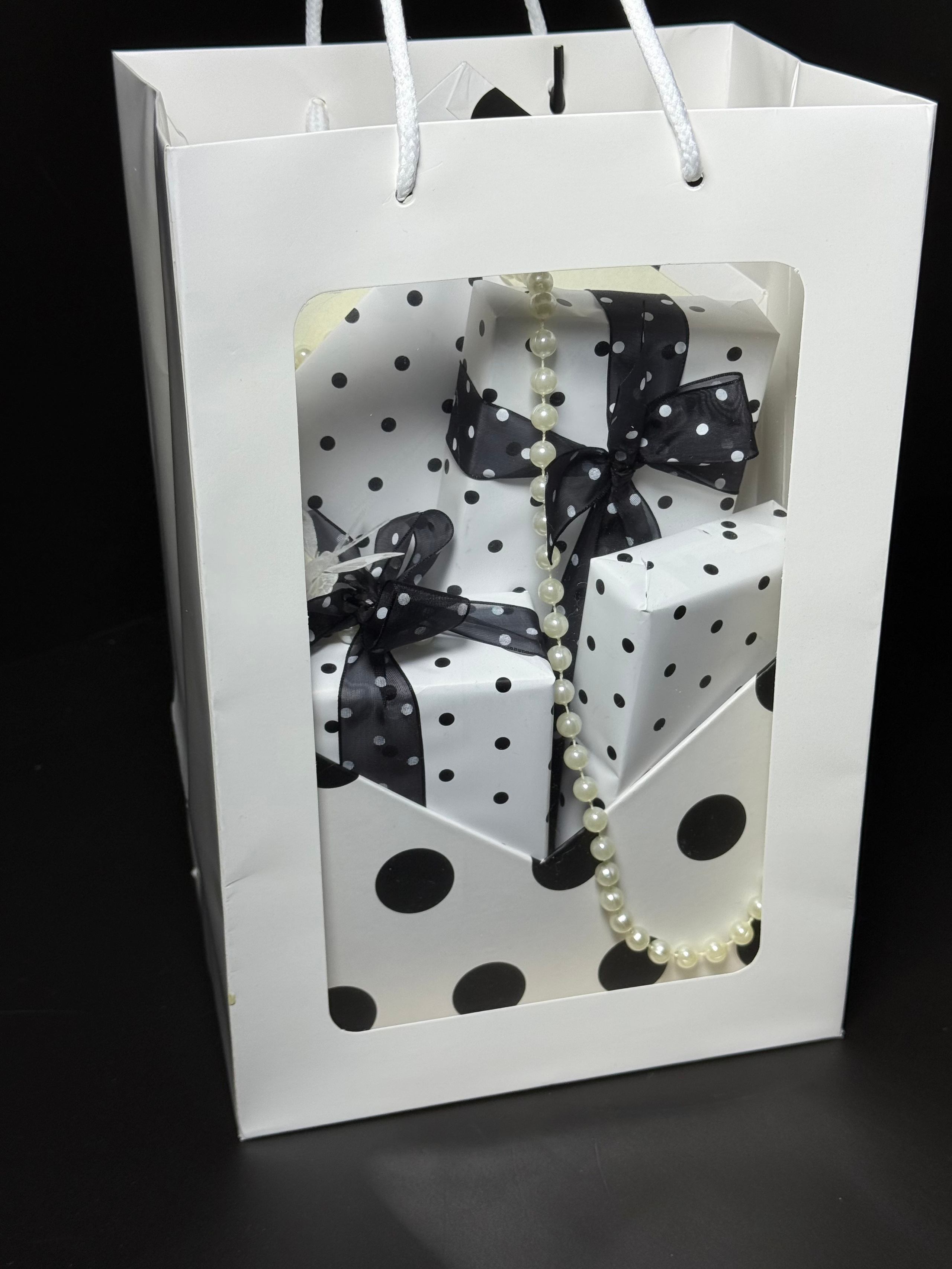 «Шанель. Подарок в конверте». Студия подарочных наборов «Владия»