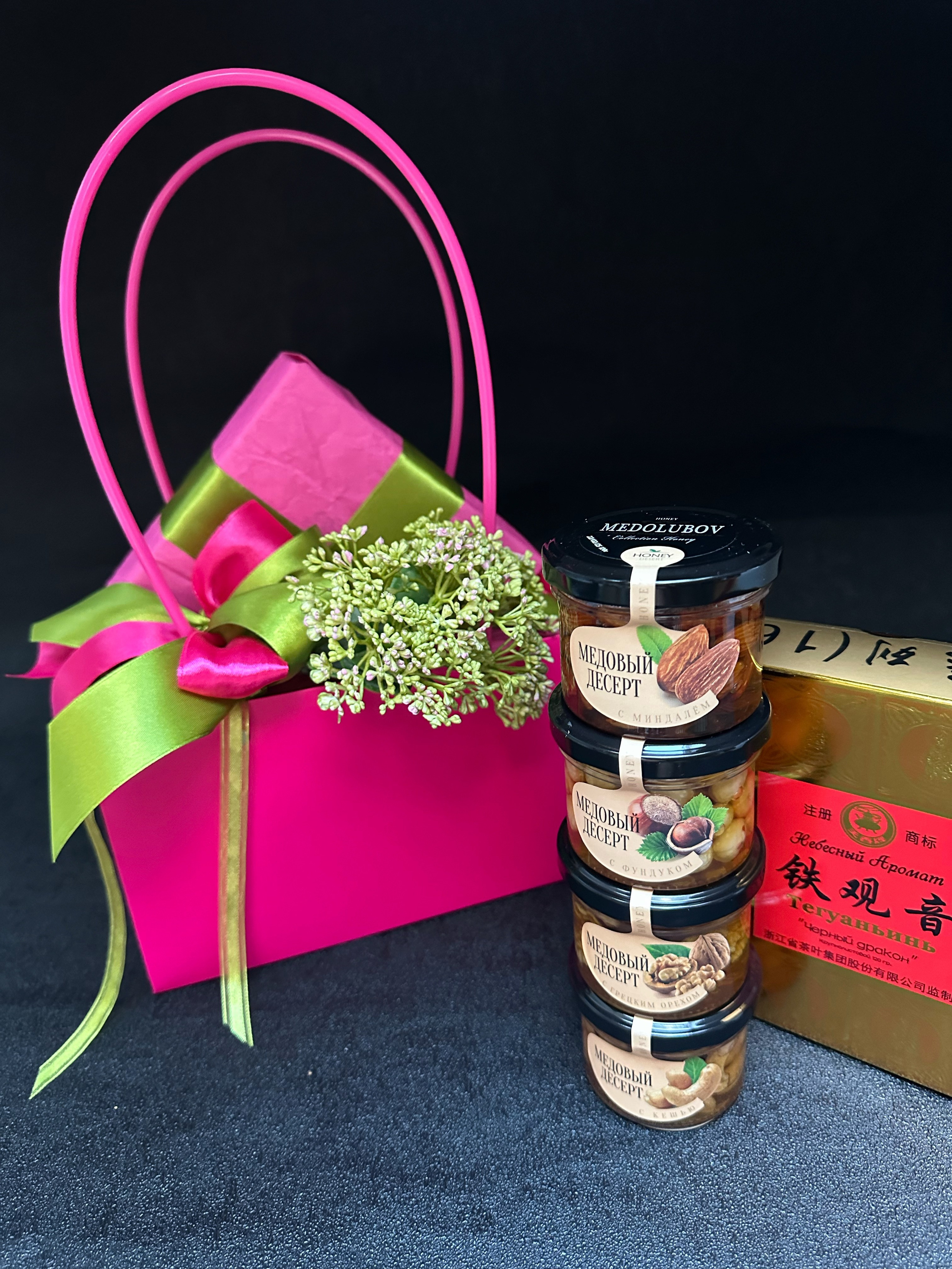 10. Студия подарочных наборов «Владия»