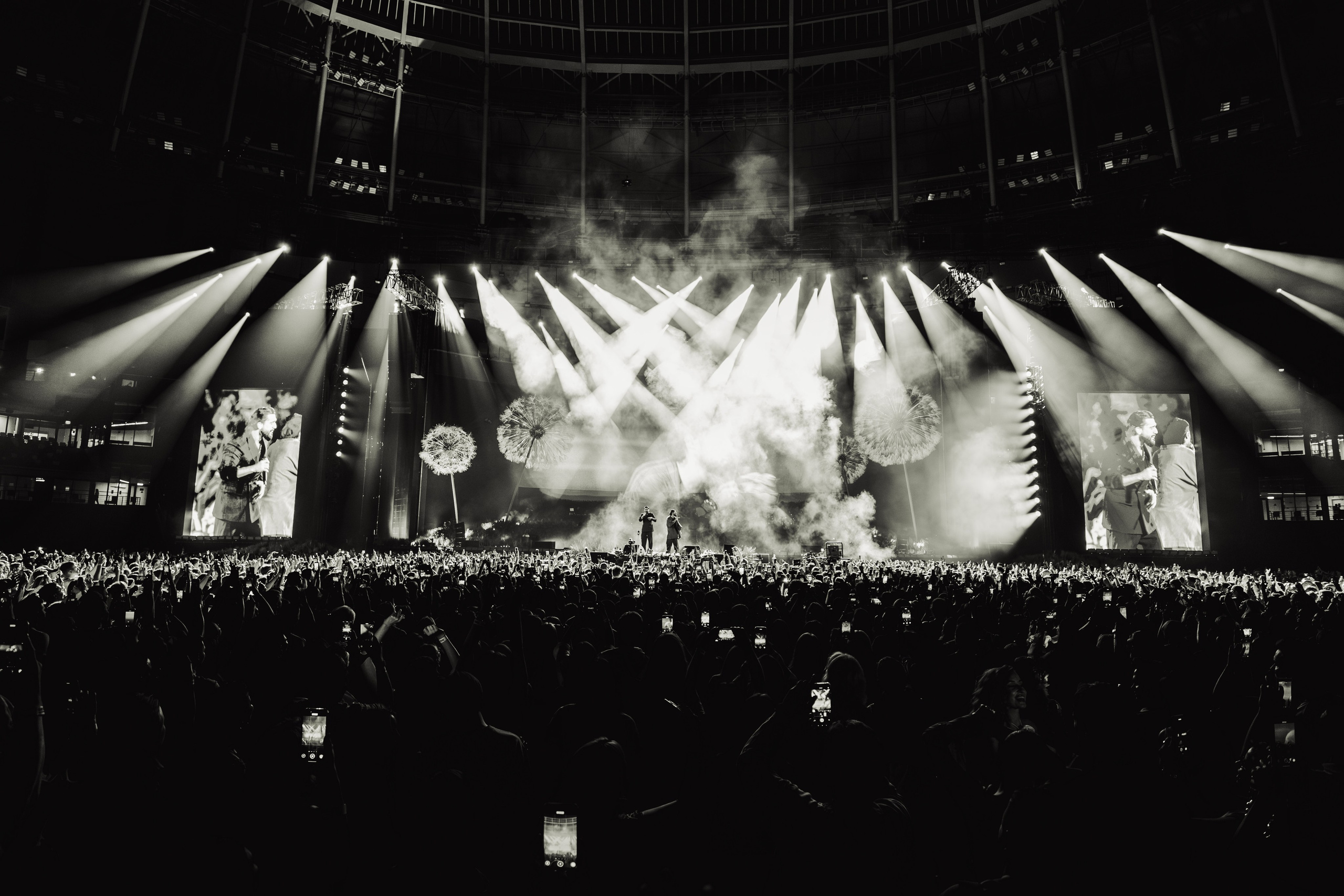 МОТ В ВТБ АРЕНЕ 31.08.25. Концертный и репортажный фотограф в Москве и Санкт-Петербурге Мария