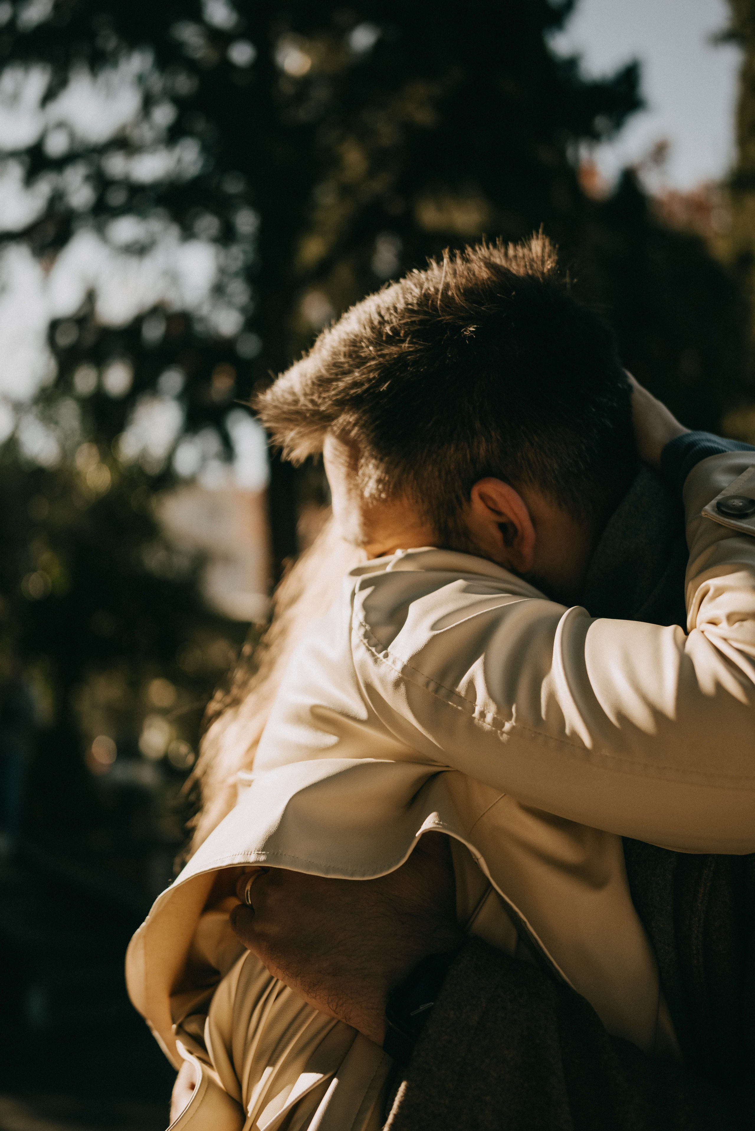 Парная фотосессия в старом городе. Портретный и свадебный фотограф в Тбилиси • xeniqo