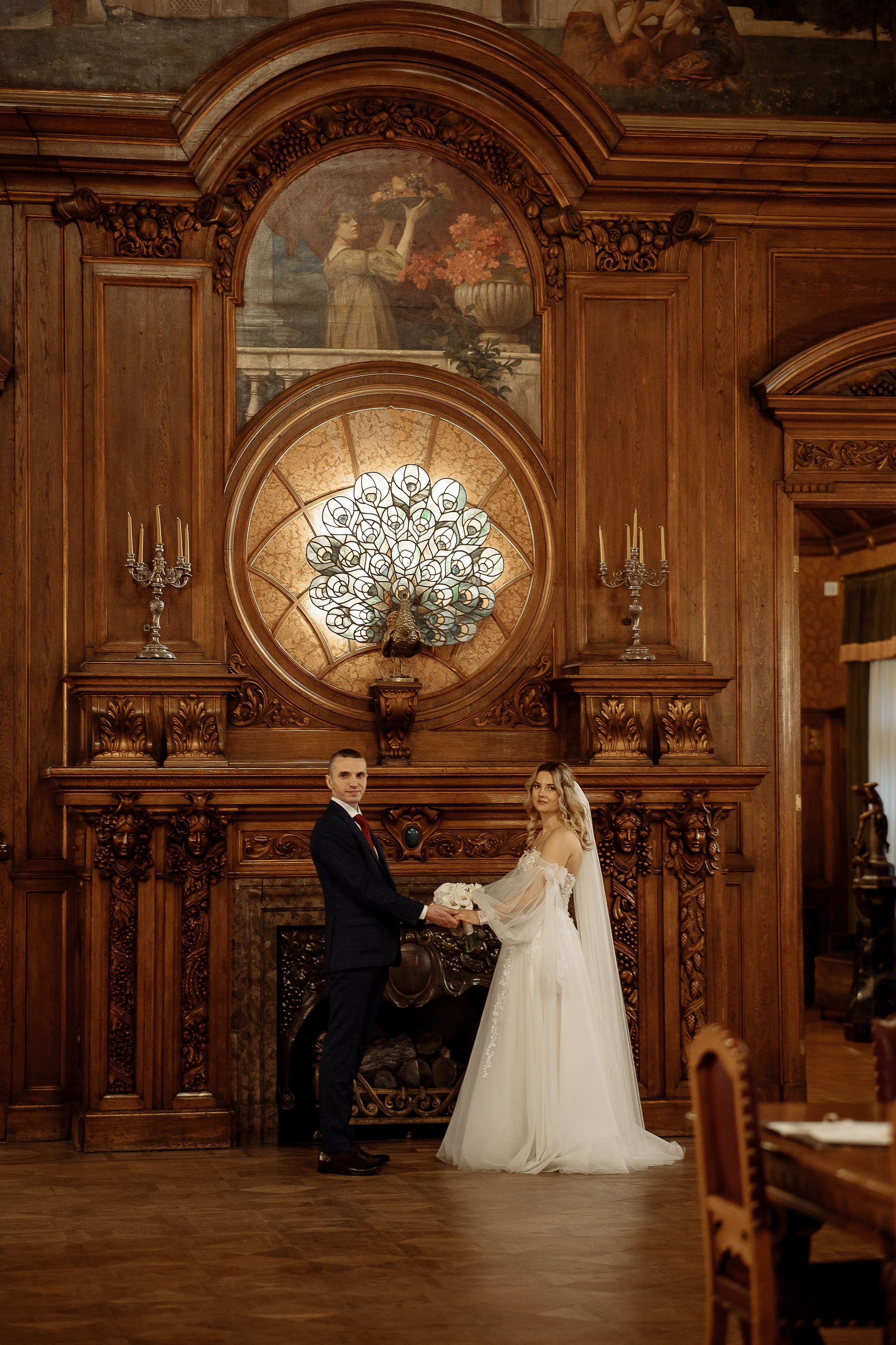 Ślubna sesja zdjęciowa w Muzeum. Свадебный фотограф Варшава Лодзь Польша Елена Юцова