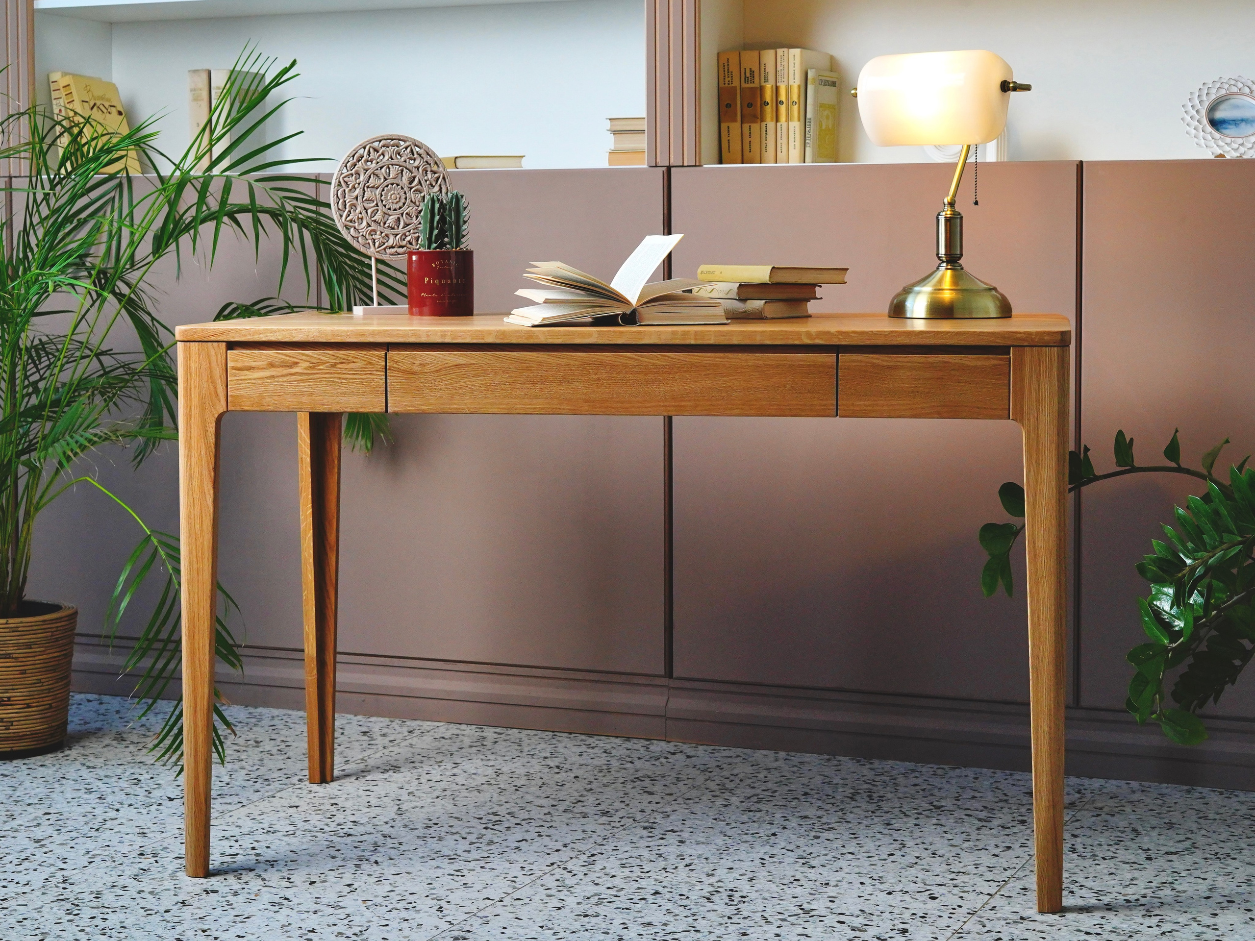 письменный стол / стол из дуба / стол из массива / стол из дуба купить в москве / стол из дуба купить в спб / дубовый стол купить / стол дуб / удобный стол / заказать стол / письменный стол из массива дуба в классическом стиле 