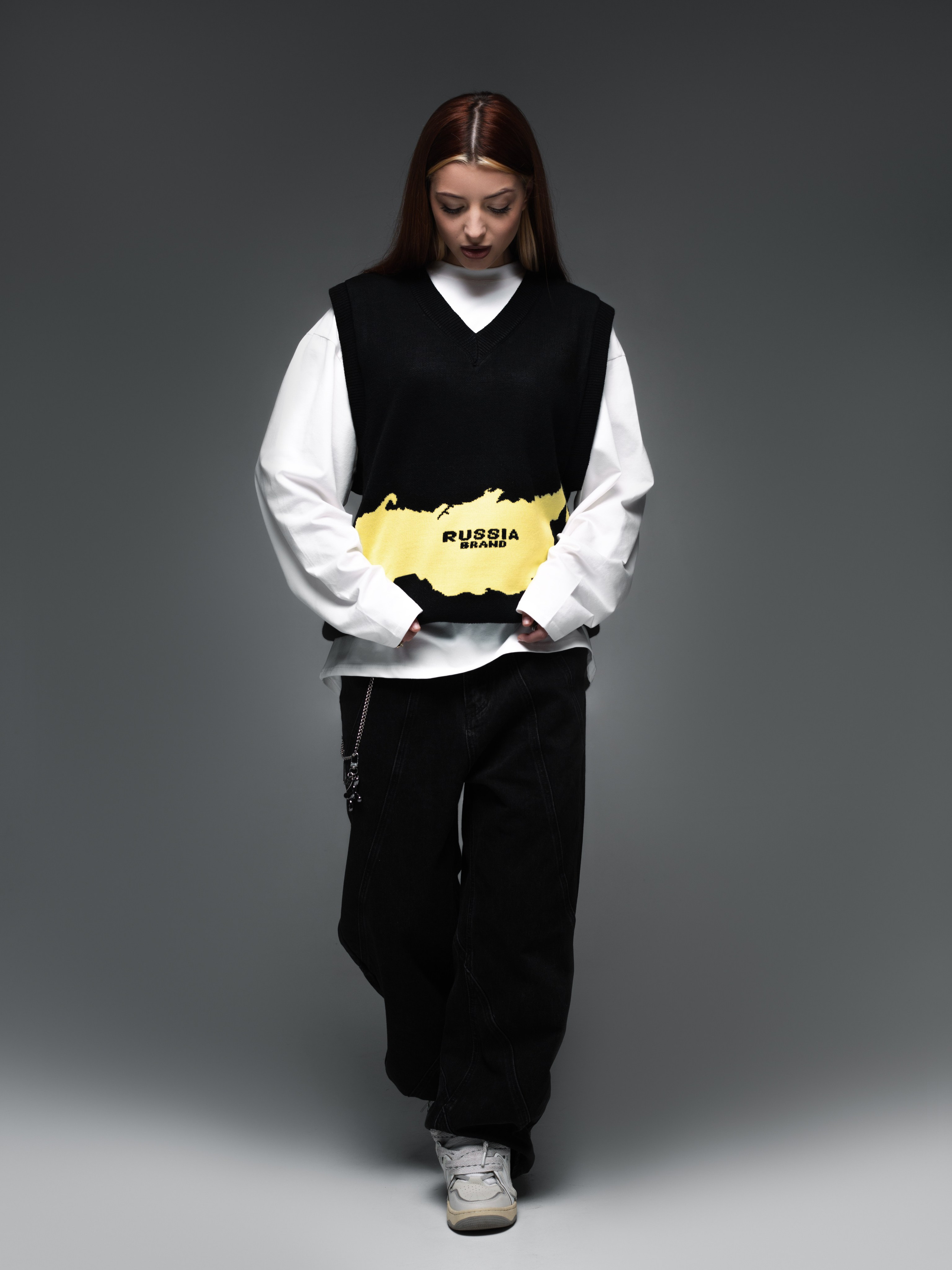 КАТАЛОГ | серый фон. RUNA production — стильные съемки для брендов