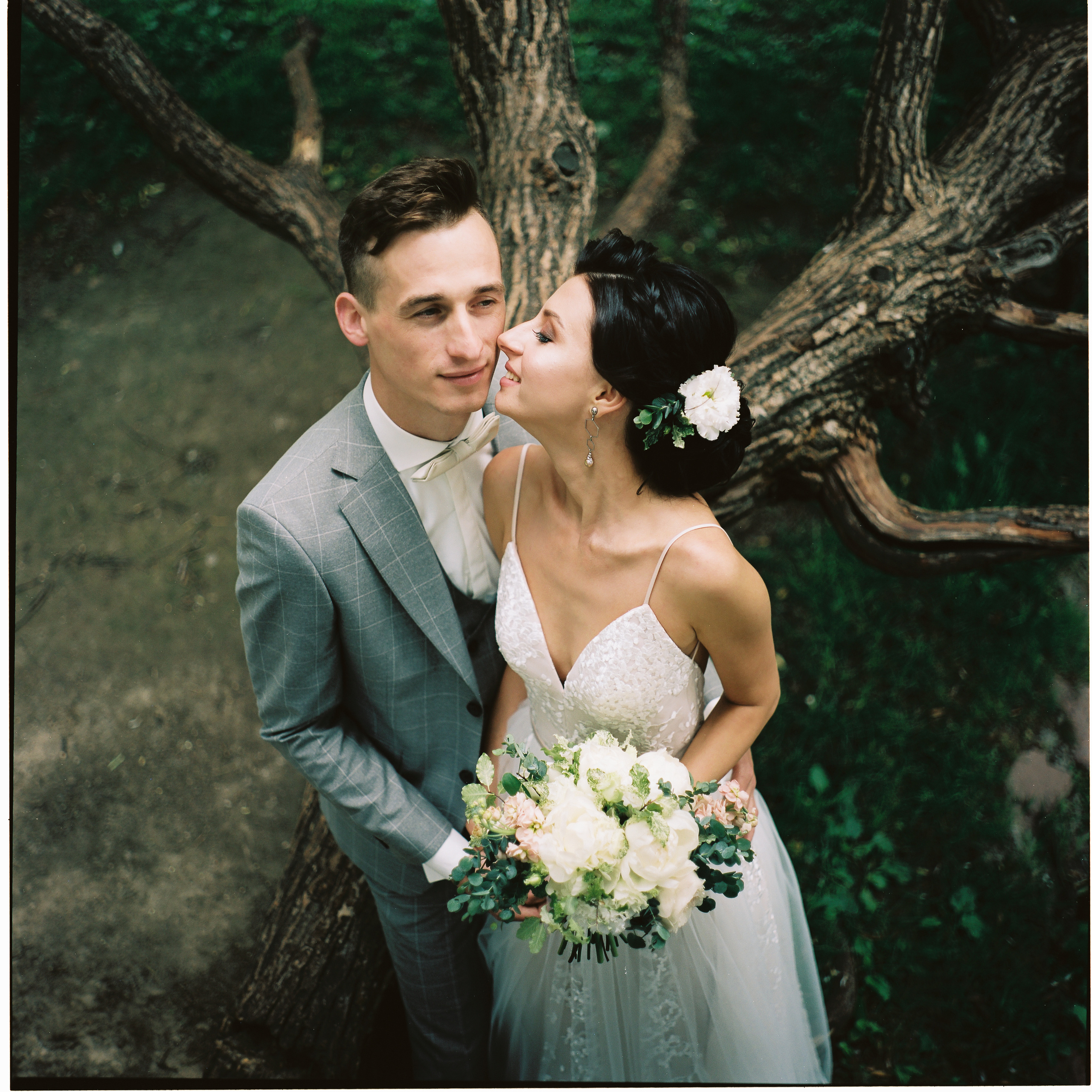 Алексей и Алёна. Плёнка. Минск. Фотограф Дмитрий Щекочихин