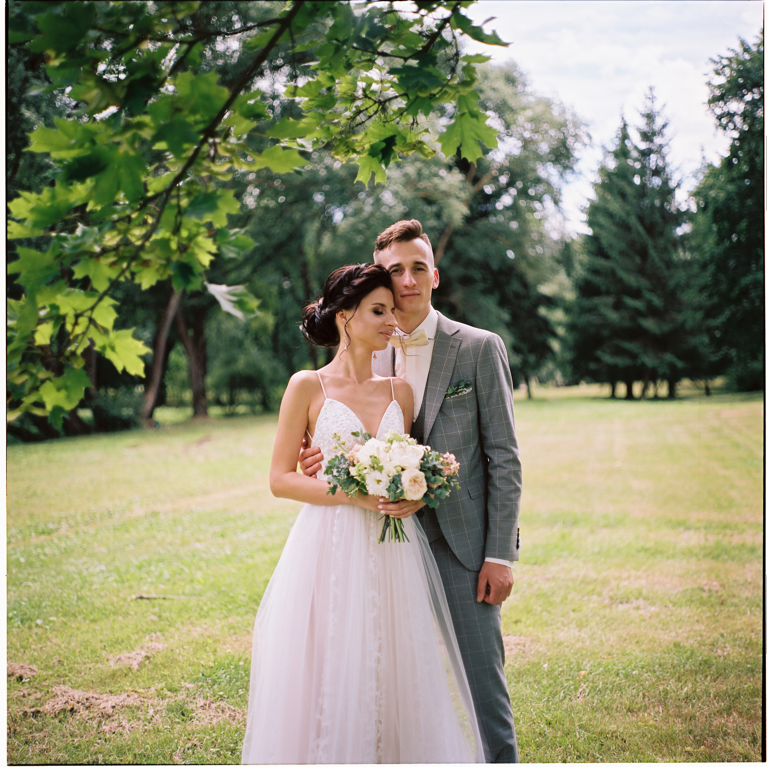 Алексей и Алёна. Плёнка. Минск. Фотограф Дмитрий Щекочихин
