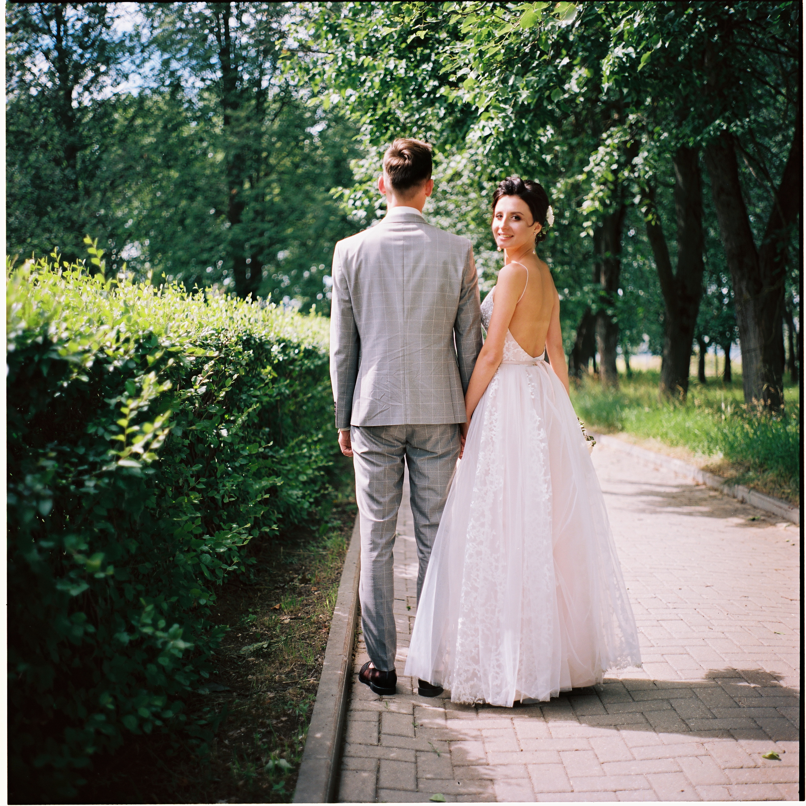 Алексей и Алёна. Плёнка. Минск. Фотограф Дмитрий Щекочихин