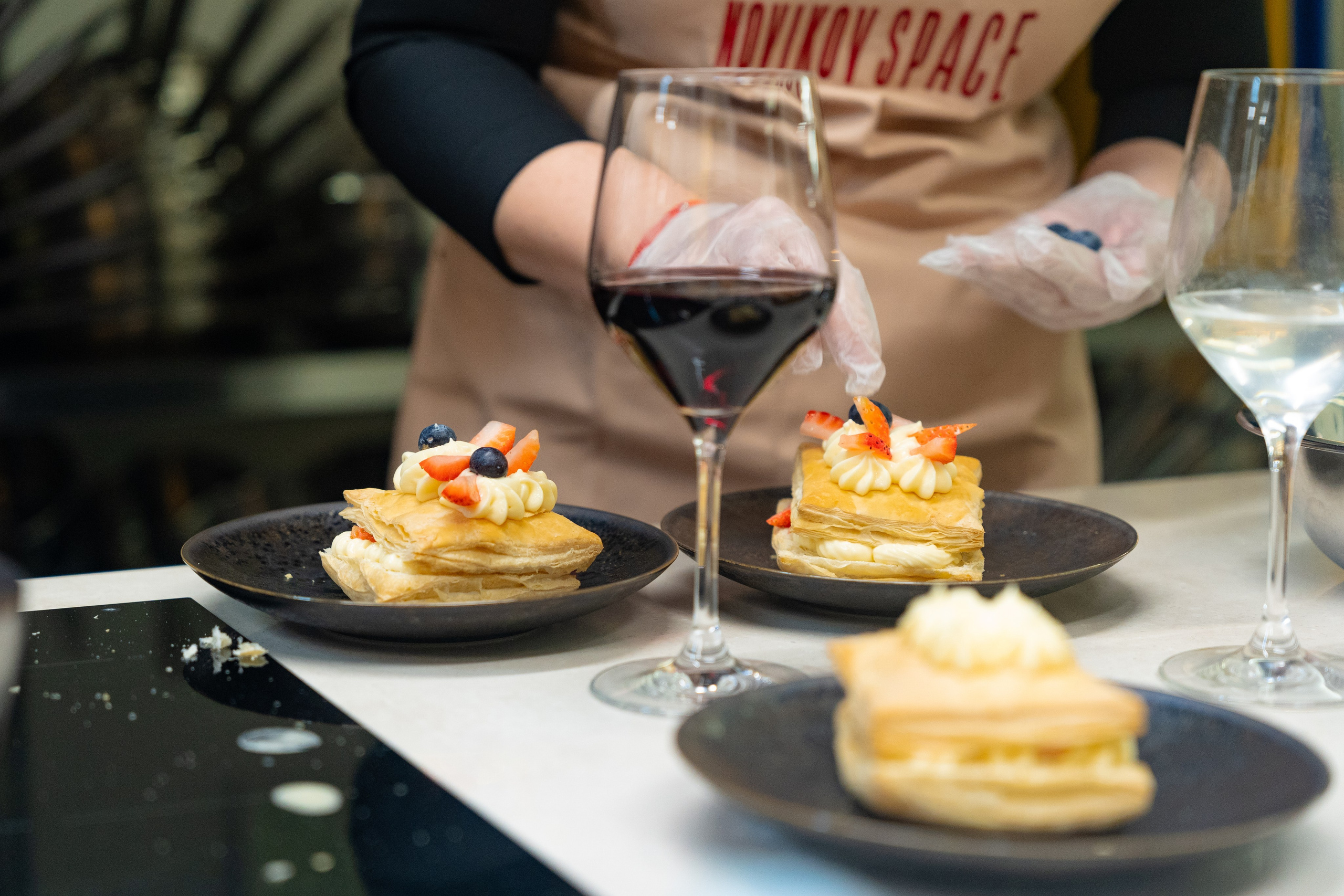 NOVIKOV SCHOOL — Умами зал. Фотограф Никита Комаров