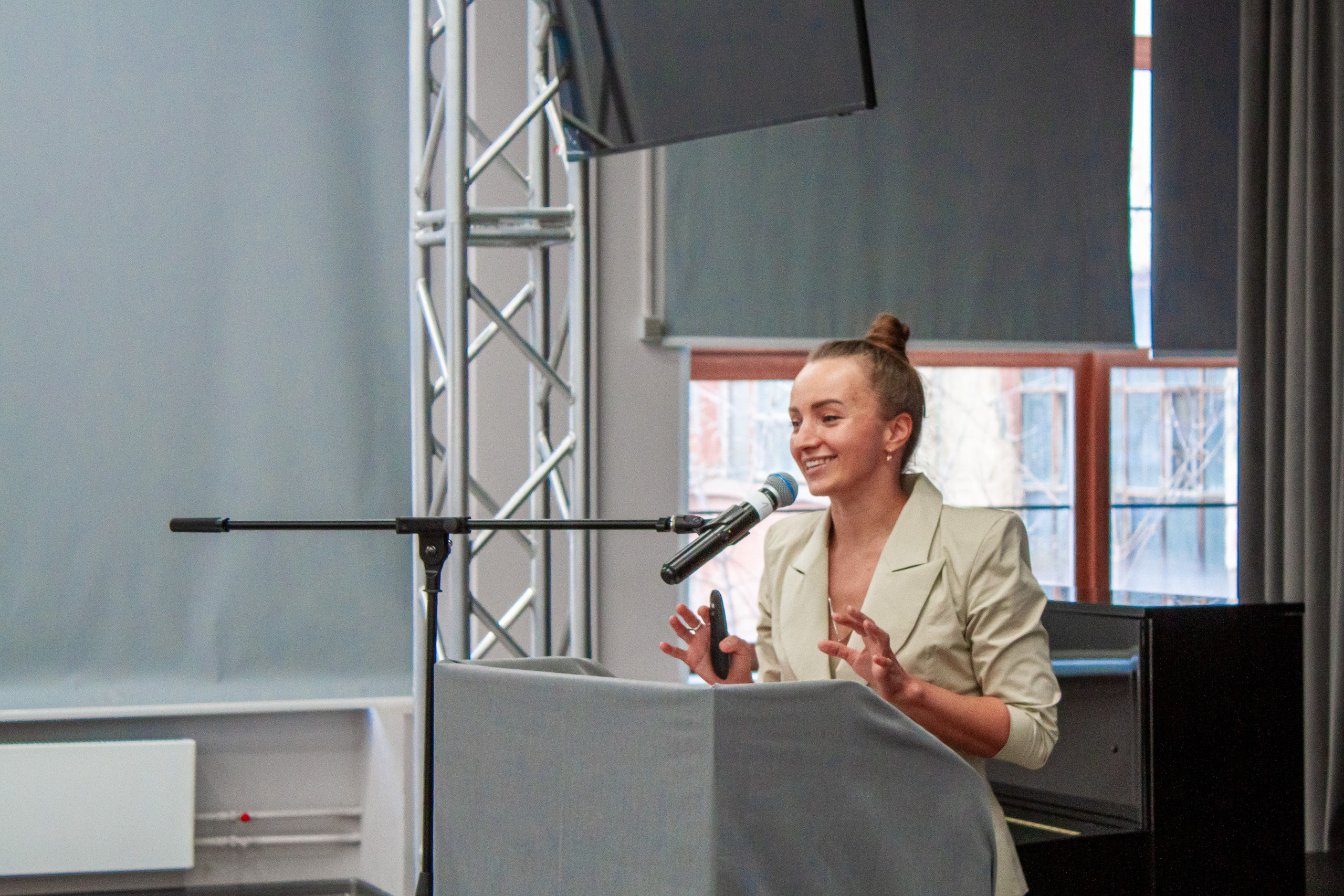 Ярмарка вакансий в Екатеринбургской академии современного искусства 2025