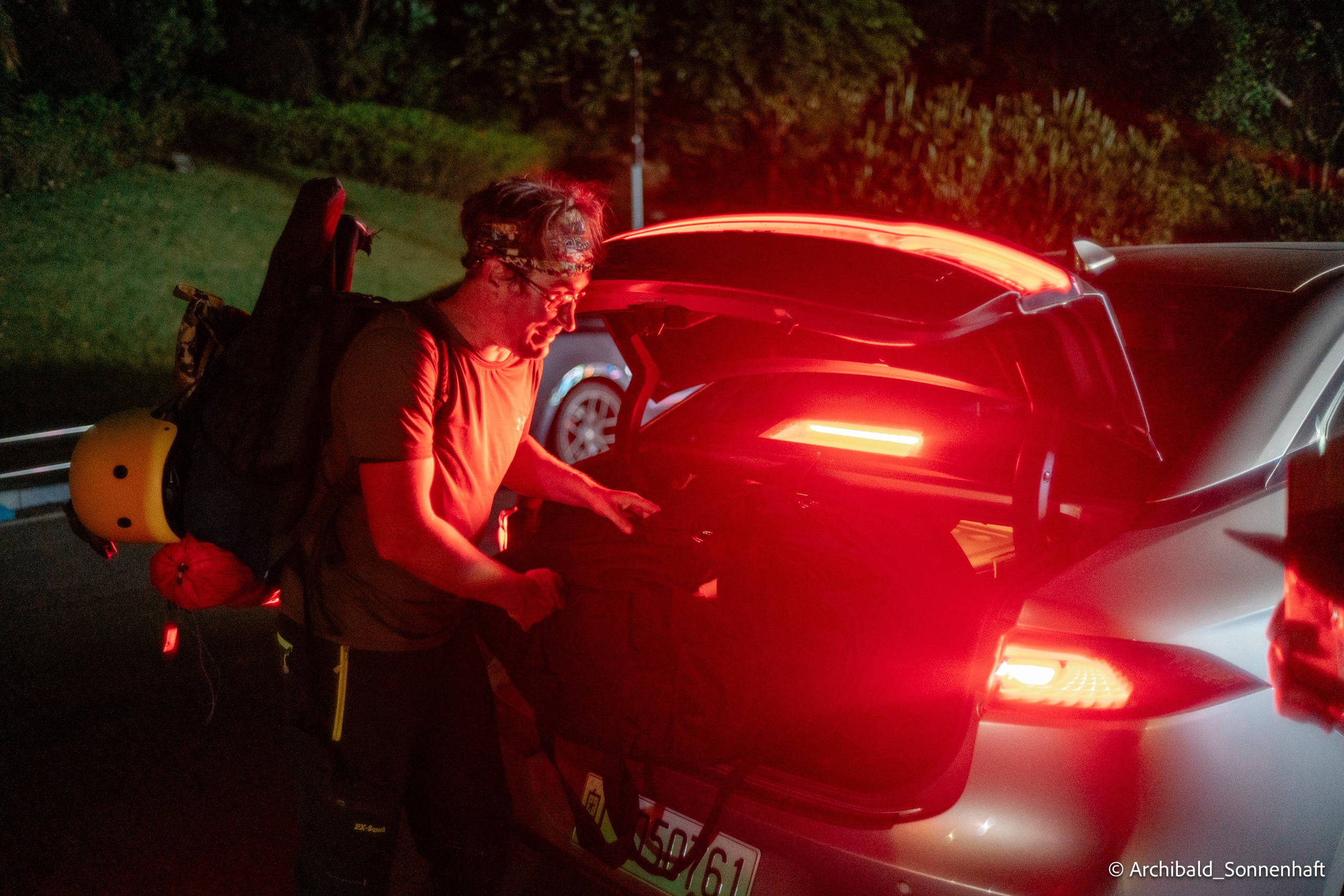 Kayaking in Huizhou, China. Photographer in Guangzhou, China. Archibald Sonnenhaft