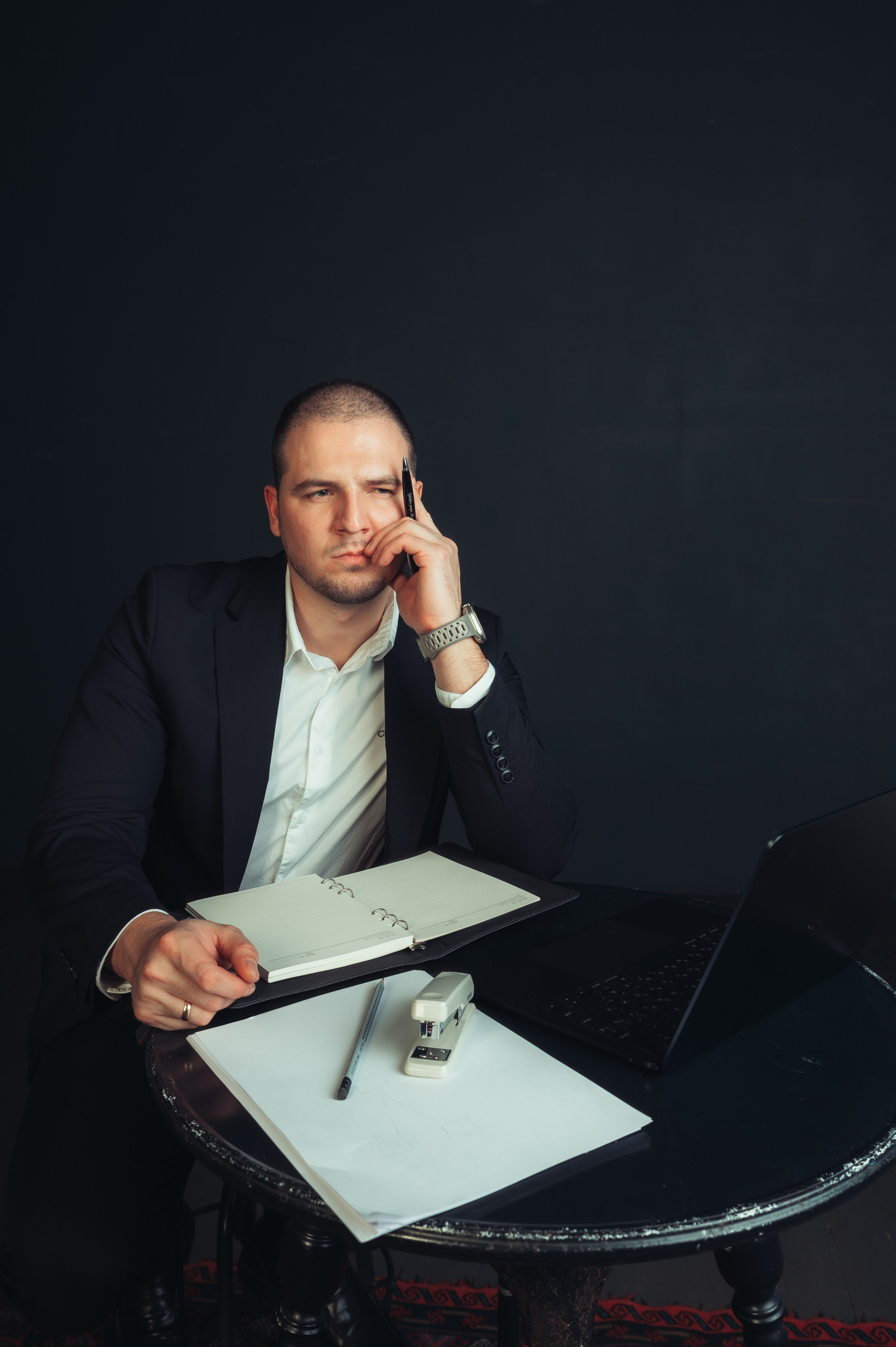 Никита Пустовалов — портретная съёмка. Иван Кубик — фотограф и видеограф