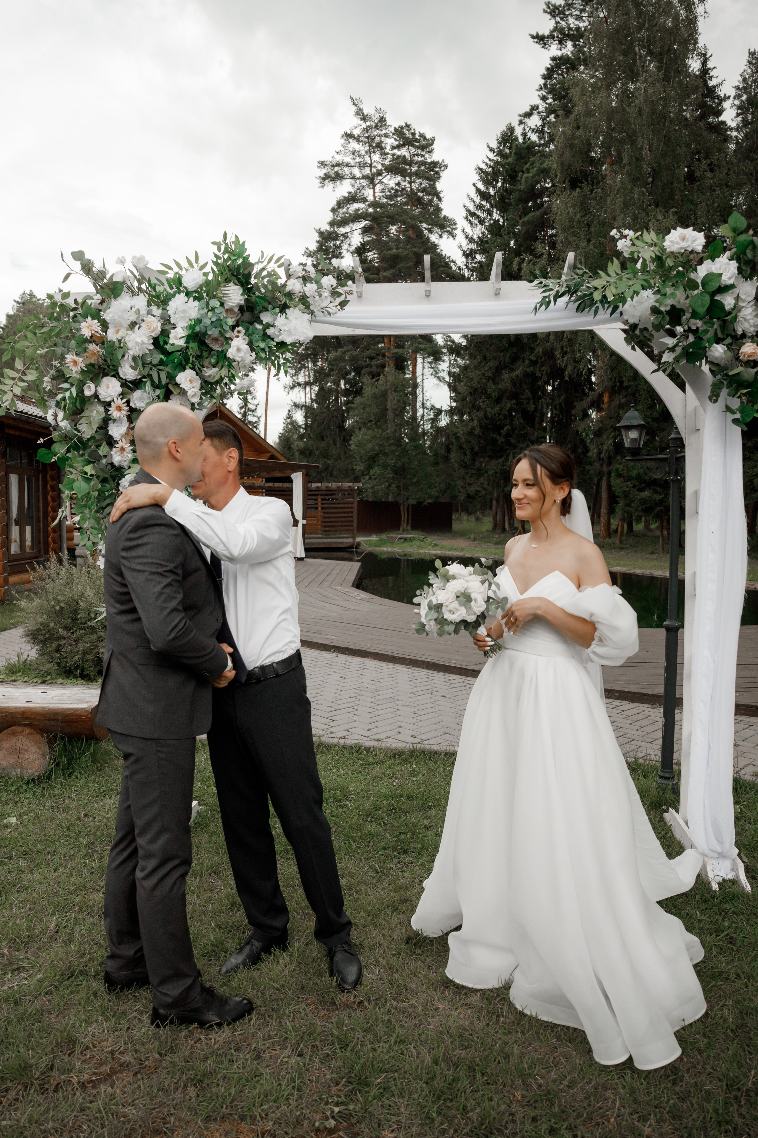 Полина и Дмитрий, загородный клуб «Барин», ЗАГС в г. Пушкино. Свадебный и репортажный фотограф (Москва, Королев и другие)