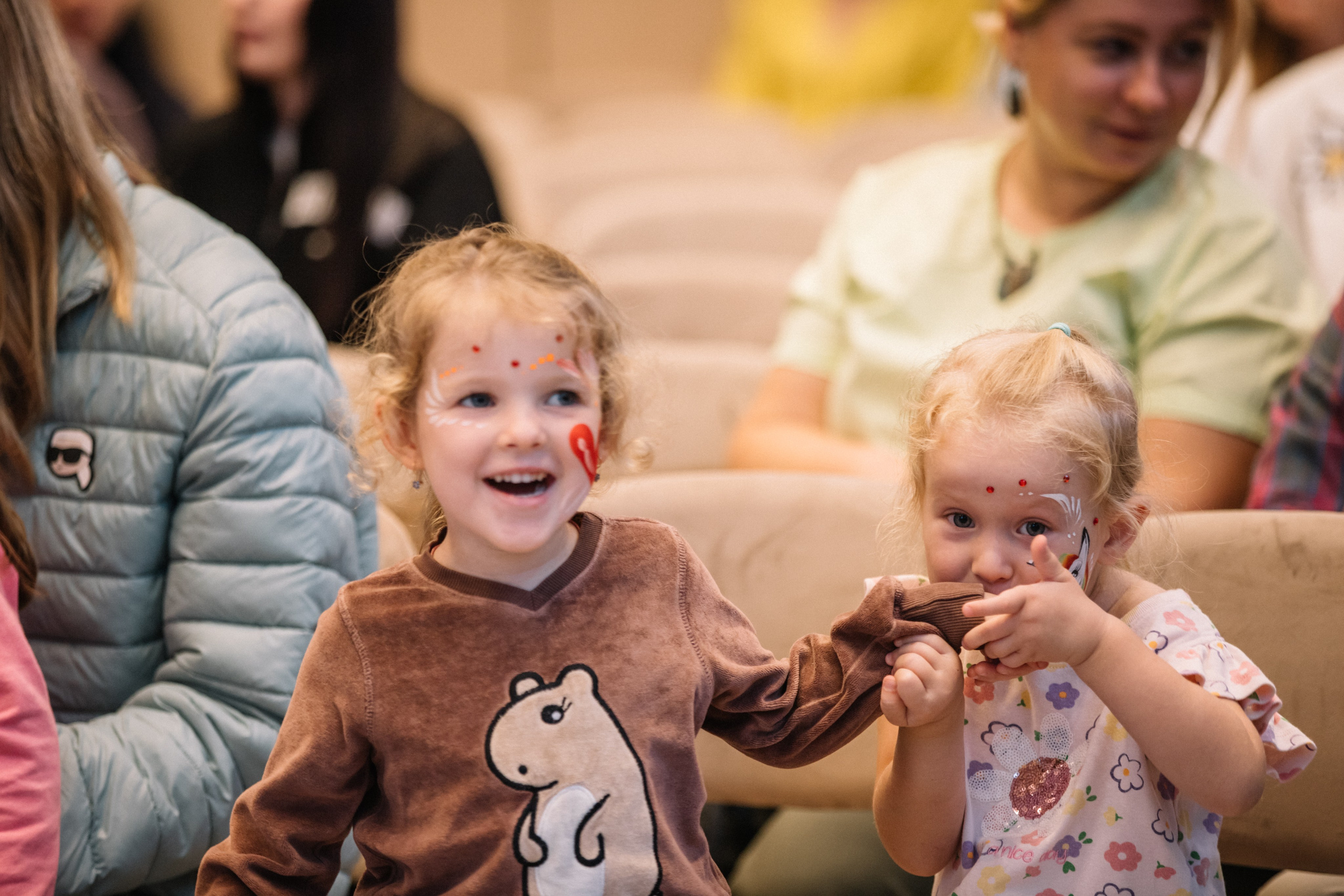 Фестиваль к Дню семьи, любви и верности. Фотограф в Иркутске Анастасия Кись. Студийная фотосессия беременности в тканях Иркутск. Семейная фотосессия, ПОРТРЕТ «ПОКОЛЕНИЕ»