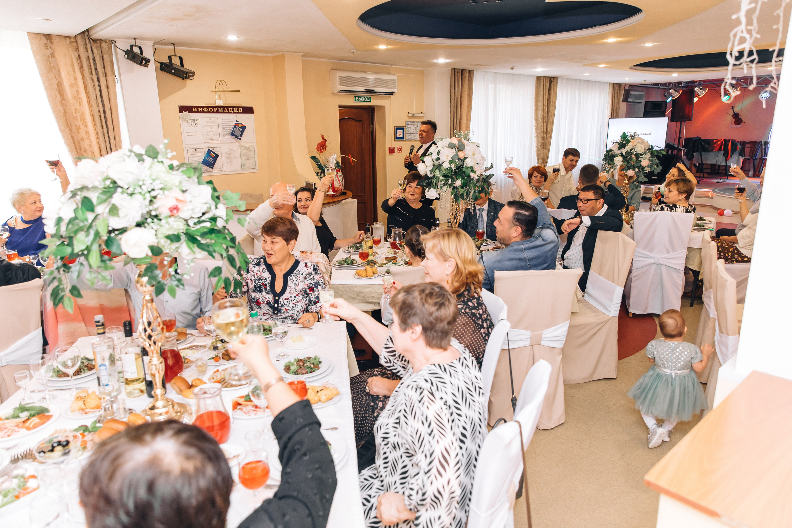 Юбилей. Ресторан Лада. Школьный и детский фотограф в Южно-Сахалинске Анастасия Лескова