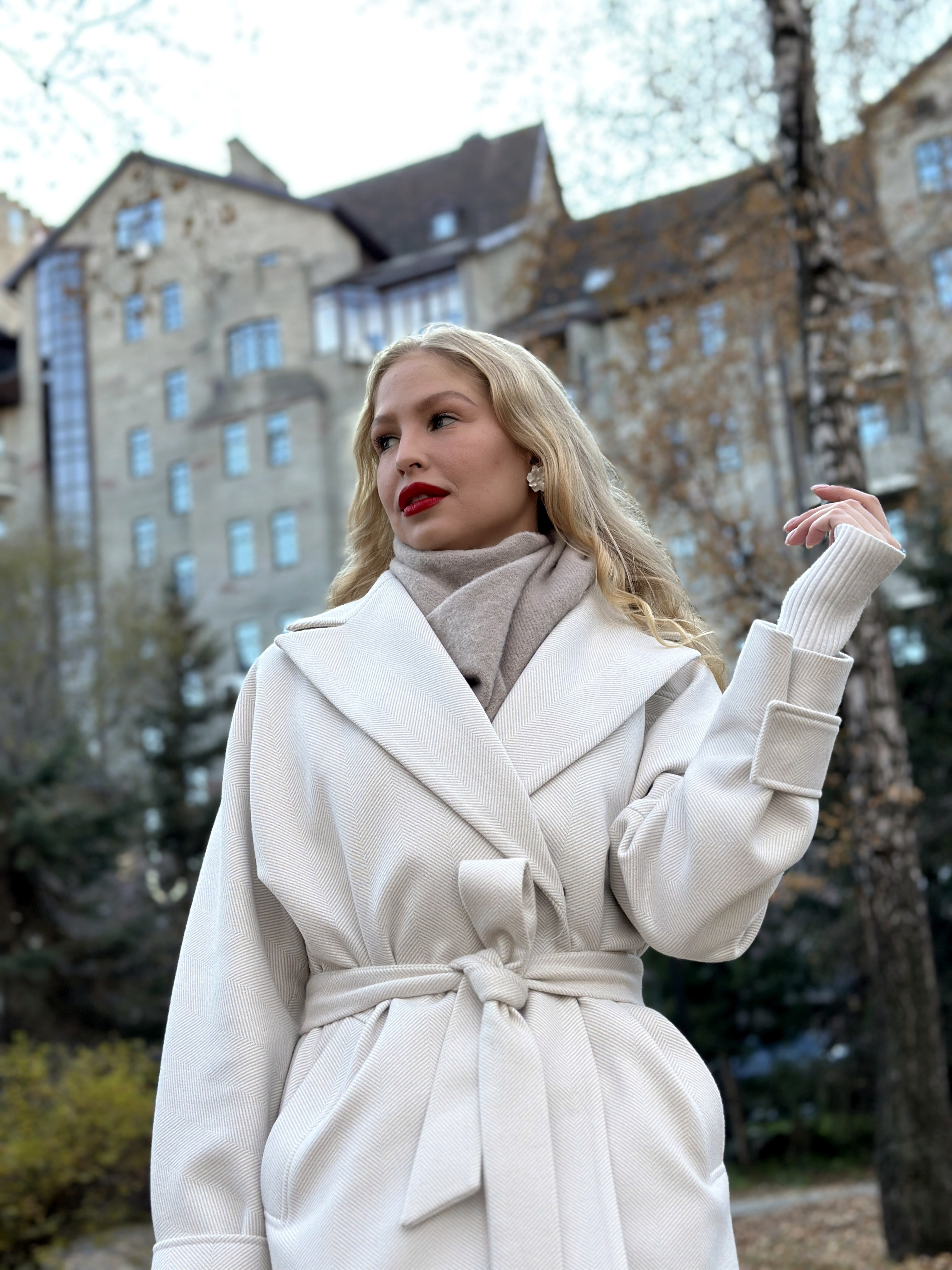 Прогулочная фотосессия Лиды в Березовой роще. Твой фотограф и видеограф в Тюмени — Сергей Бизин