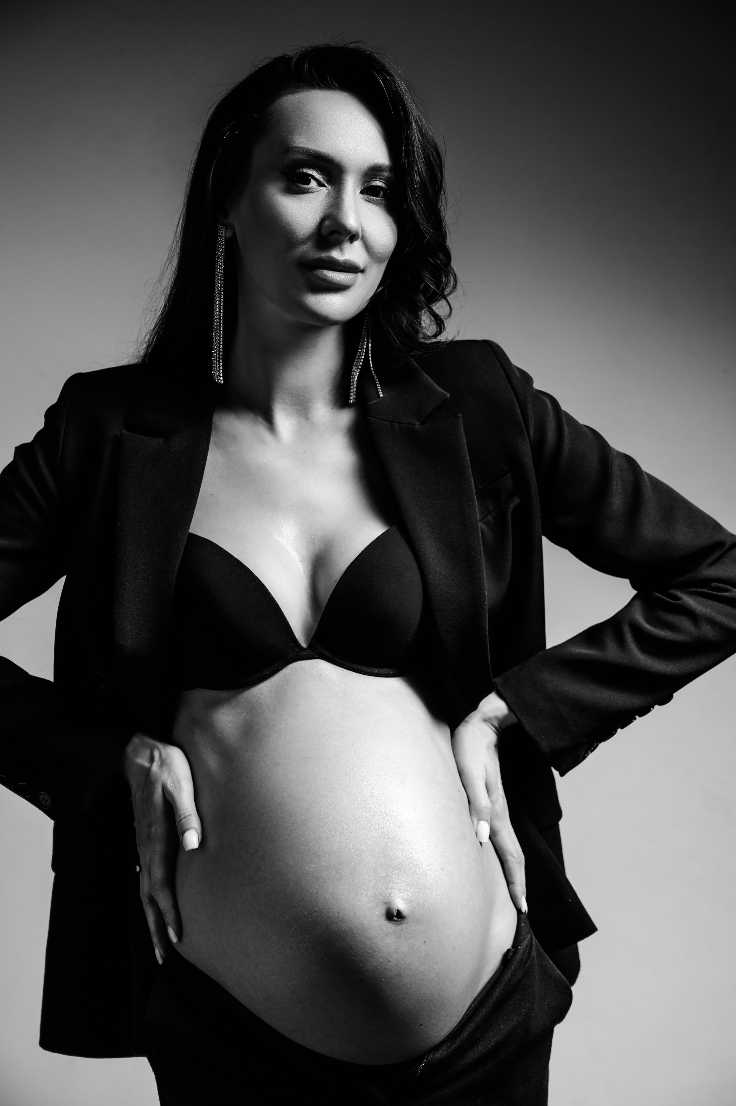 Профессиональный семейный и беременный фотограф в Санкт-Петербурге — Маргарита Иванова. Индивидуальные фотосессии под ключ: от образа до гот. Профессиональный фотограф беременности в СПБ. Стильные фотосессии беременности в стиле минимализм и классическая фотография