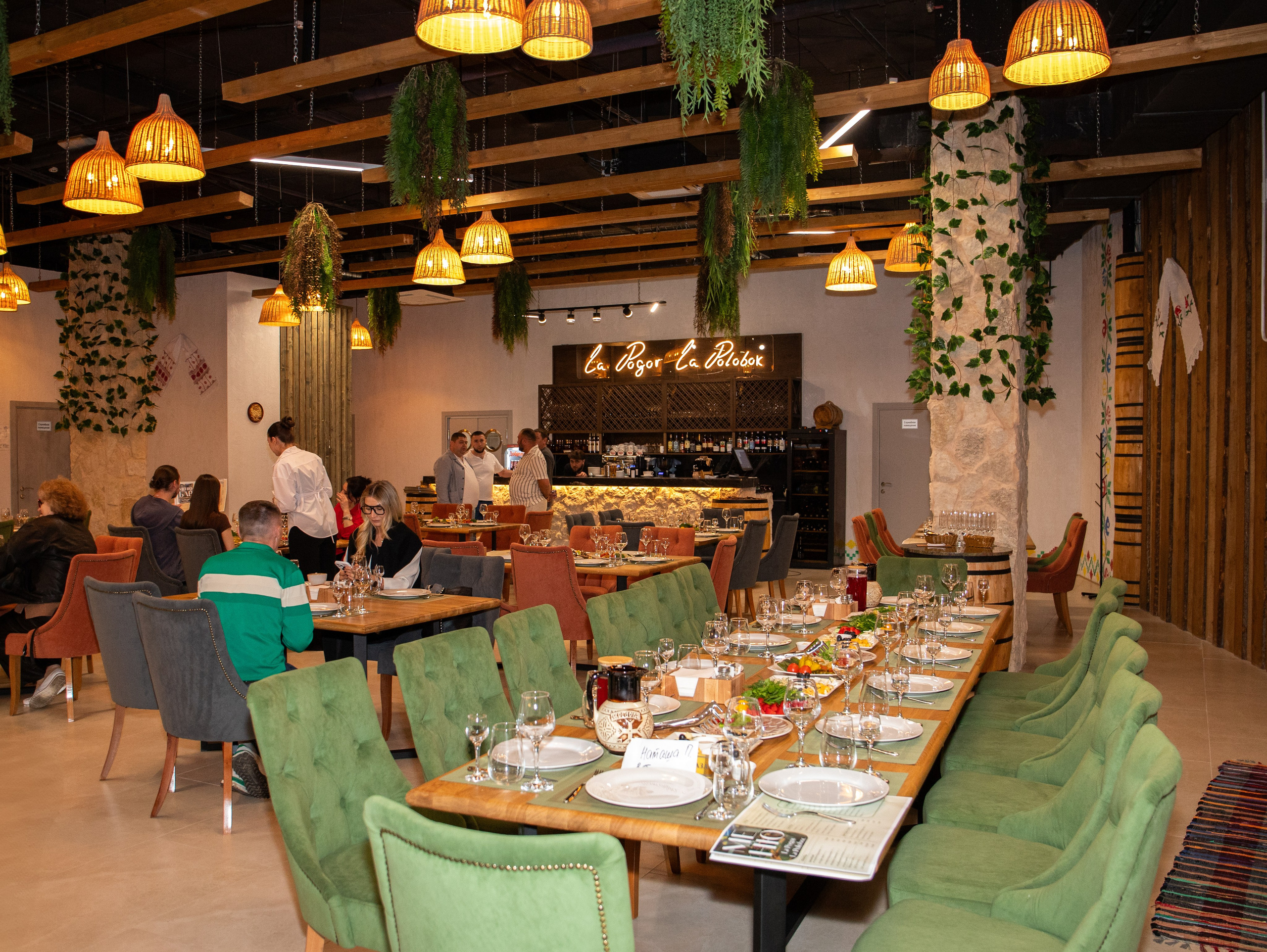 Открытие молдавского ресторана. Свадебный и семейный фотограф в Москве Мила Широких