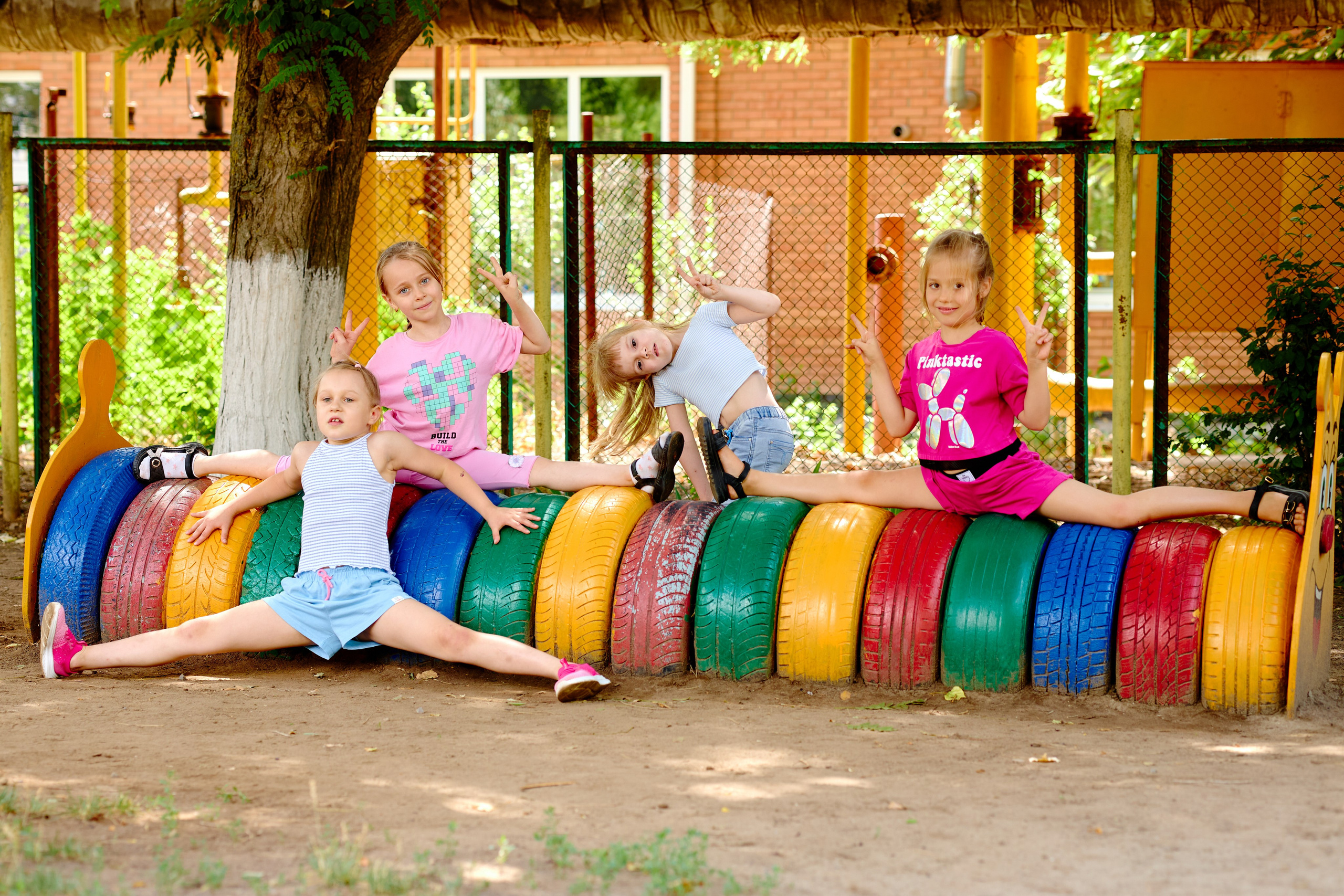 Пример летней съемки в детском саду № 92 Старшая группа Радуга. Фотограф Выпускные альбомы Таганрог Сергей Коробченко
