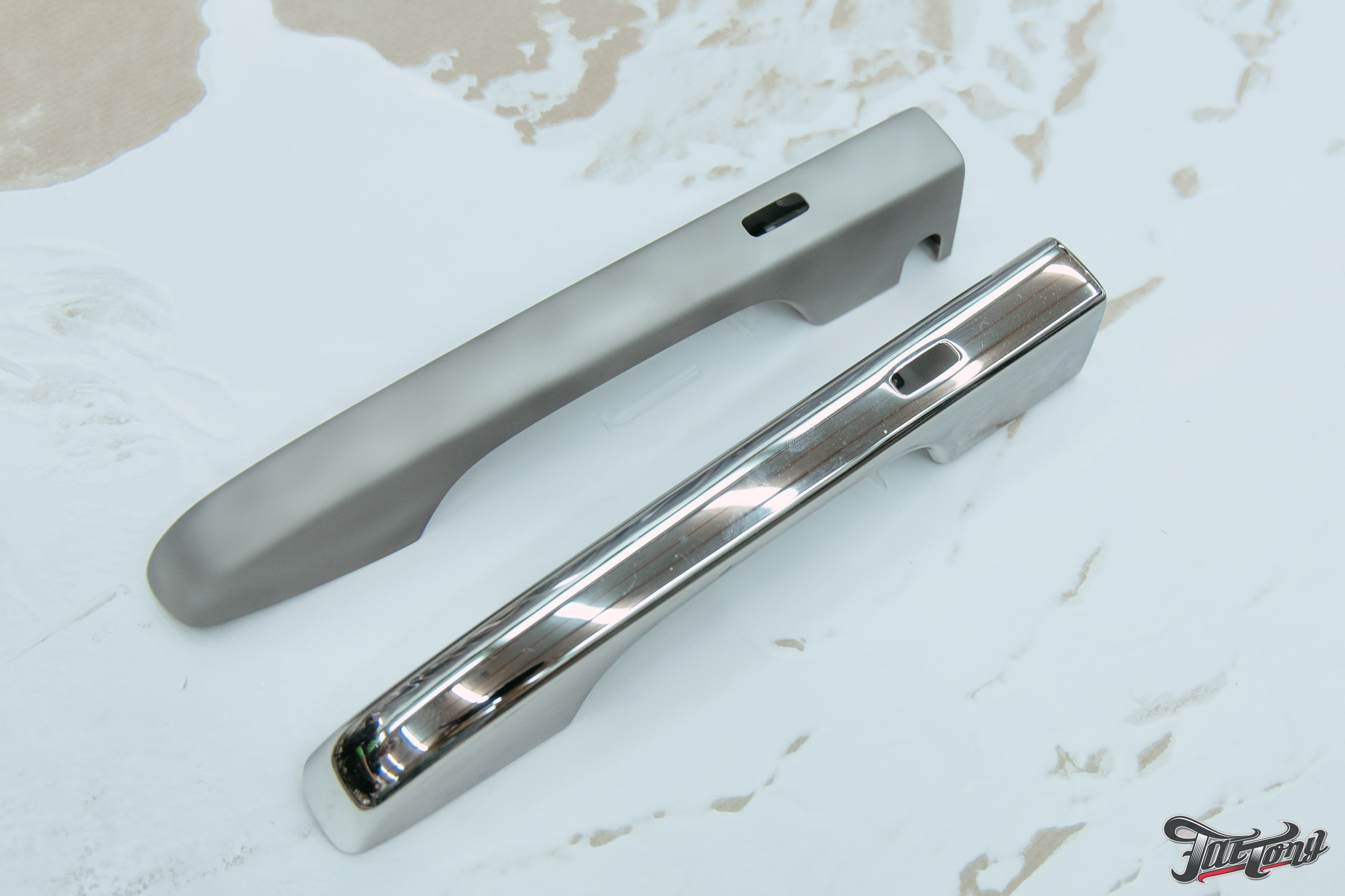 Rolls-Royce Cullinan оклейка в матовый полик, полный антихром. DeLorein