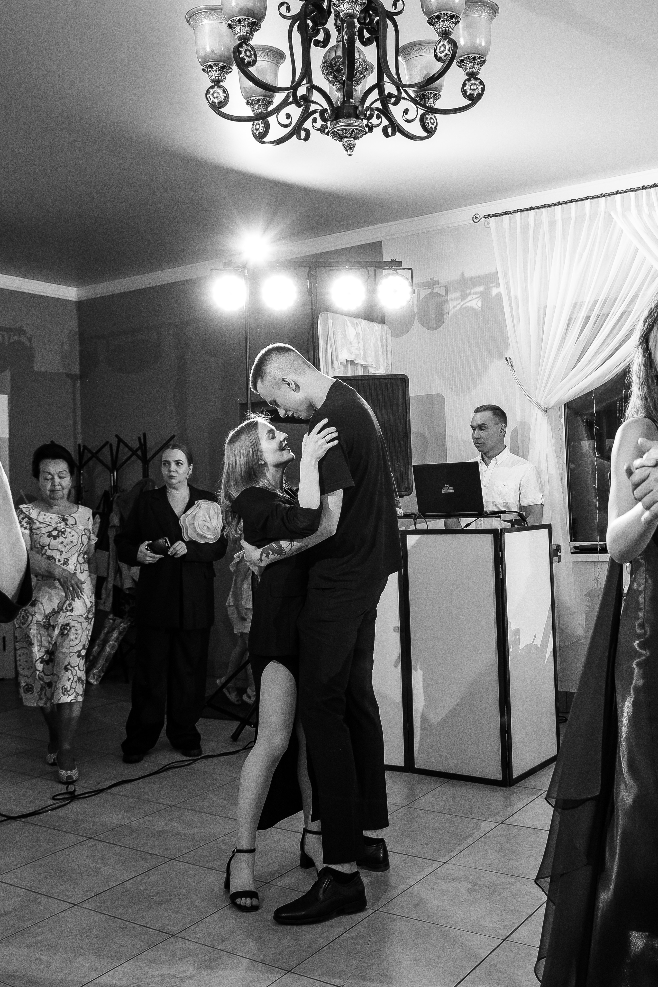 V | A. Чёрно-белая история любви. Свадебный фотограф Настя Шелл г. Череповец
