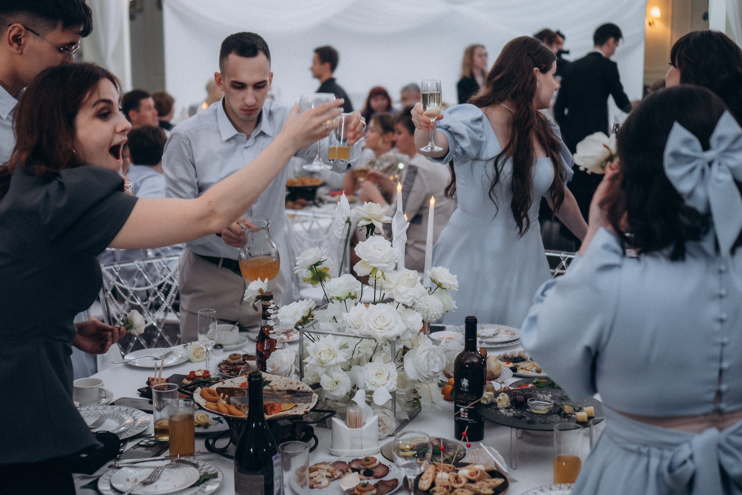 СВАДЕБНАЯ СЬЕМКА СБОРОВ В ОТЕЛЕ И ВЫЕЗД НА ЦЕРЕМОНИЮ (СНЯТО В СИБИРЕ В НИЖНЕВАРТОВСКЕ). Профессиональный фотограф, Санкт-Петербург — Виктория Богомолова