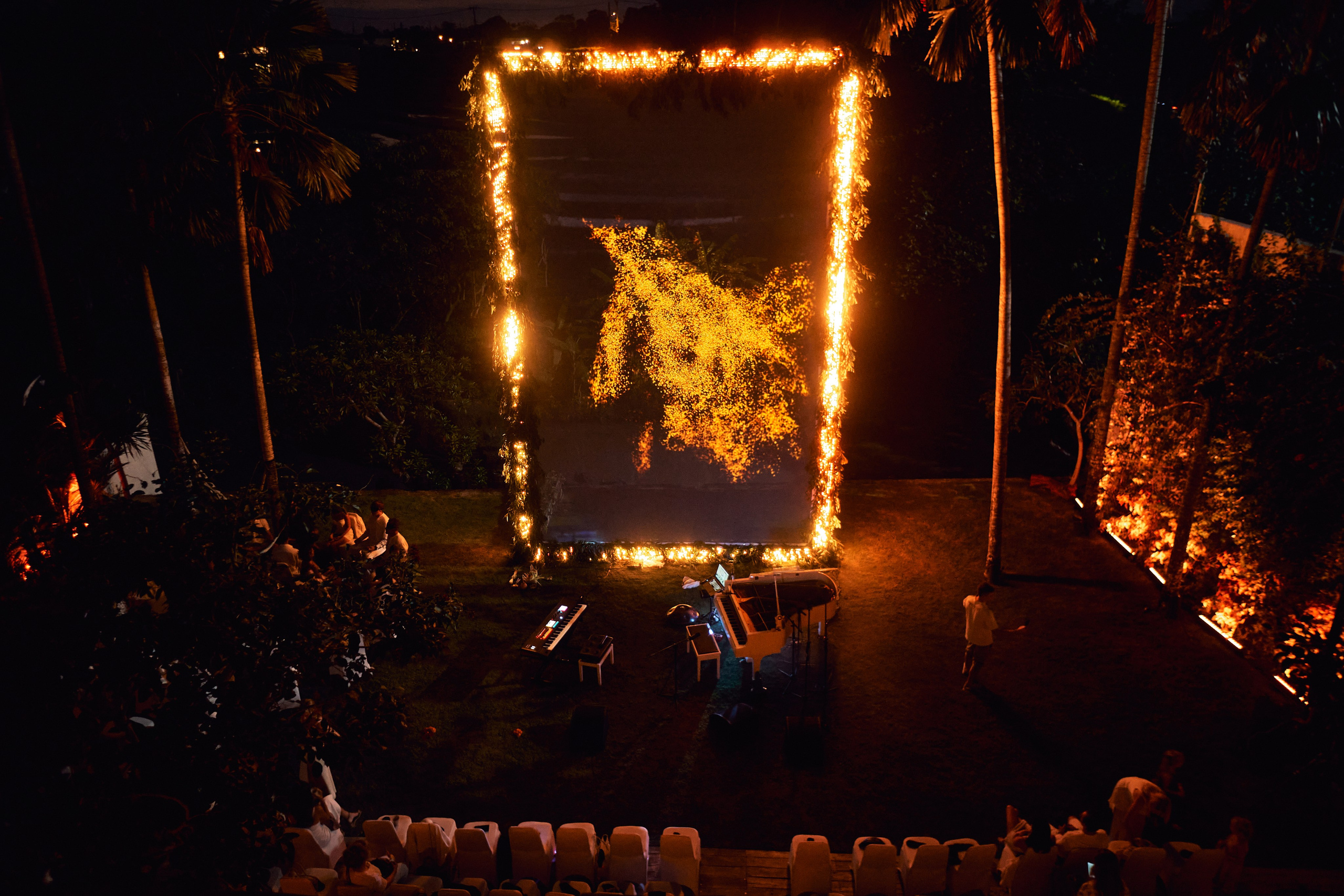 Eric Cravets. See the moment and catche. commercial and reportage