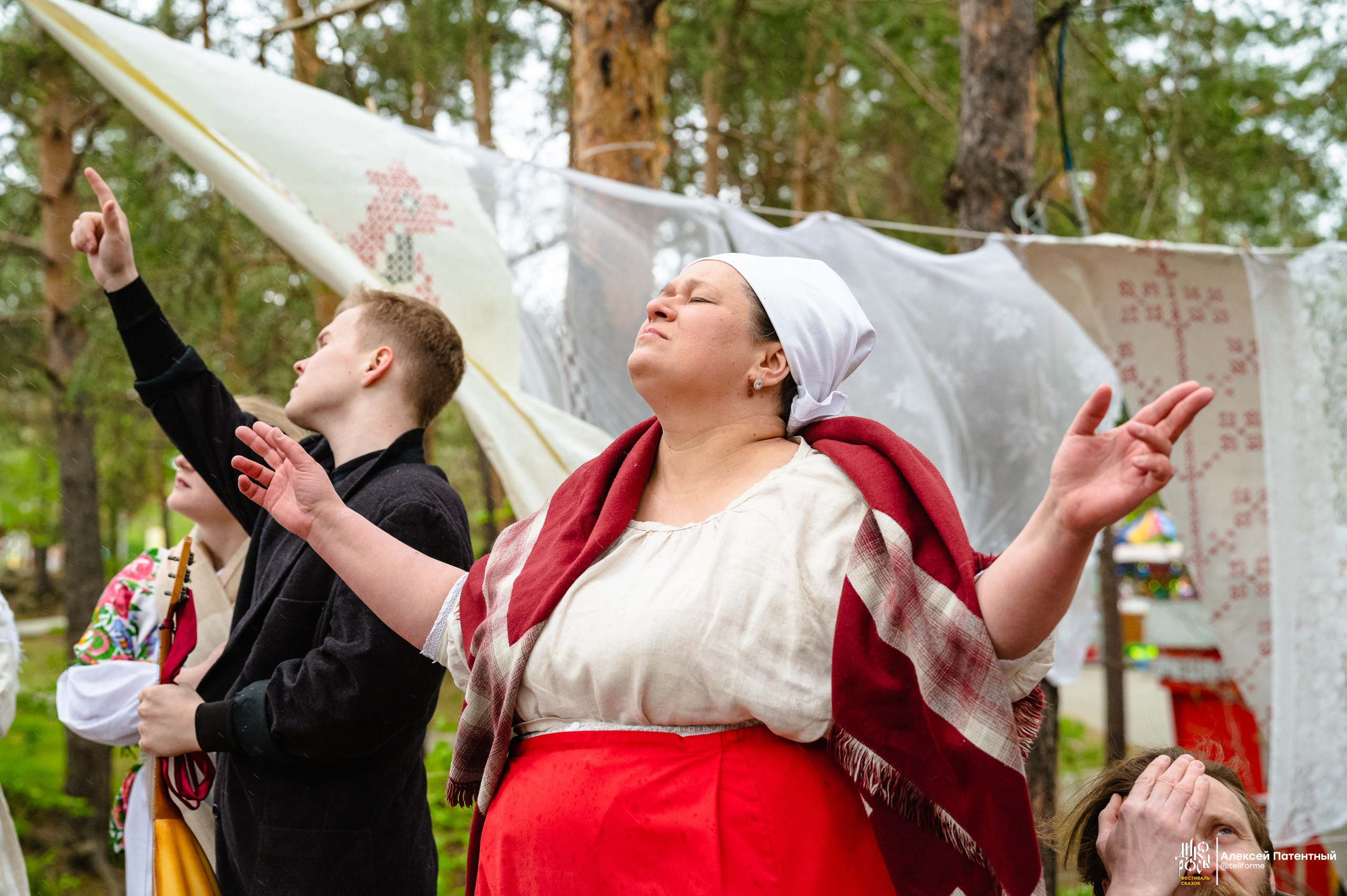 Фестиваль сказок Дикоросы. Екатеринбург. Май 2024. Репортажный и концертный фотограф Алексей Патентный в Екатеринбурге