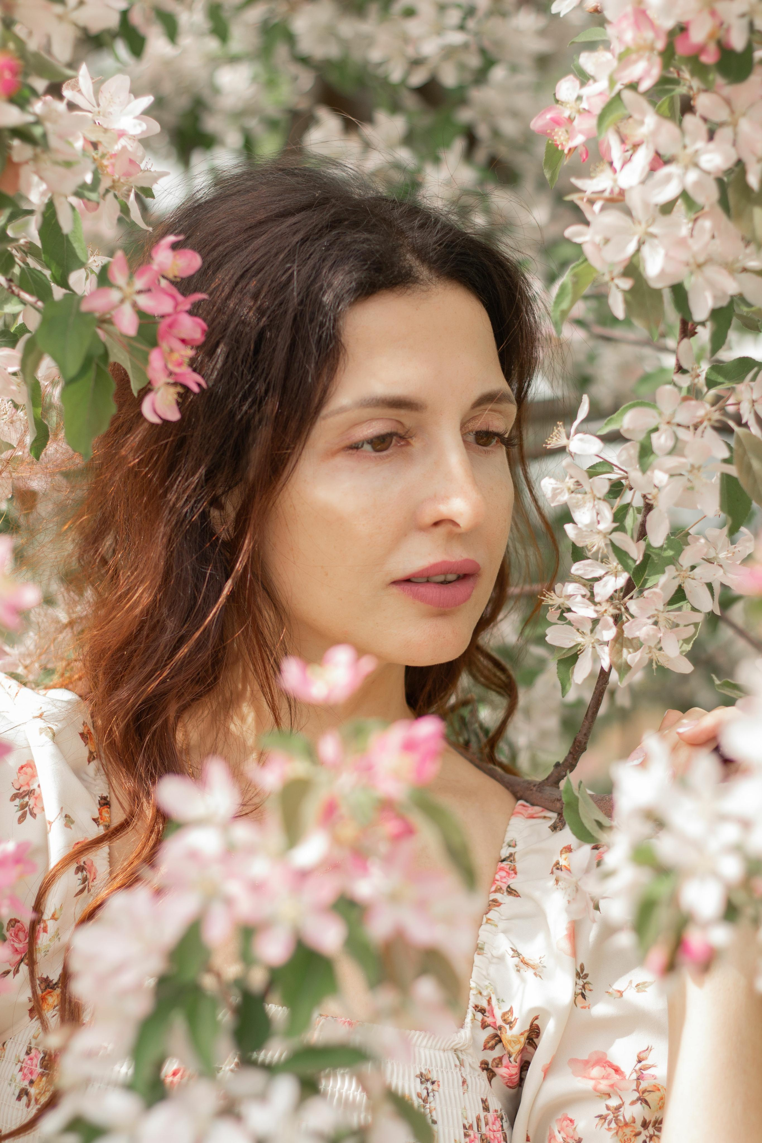 Фотосессия в цветущих яблонях. Детский и семейный фотограф в Уфе Зинаида Вольштейн